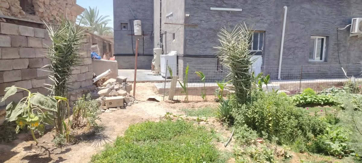 مكلف بالنشر مكلف بالنشر مكلف بالنشر 
يوجد بيت للبيع طابقين الطابق الأول حجر والطابق الثاني بلوك طابق الأول كامل والطابق الثاني بعده ماكامل البيت طابو تحويل مباشر 
مساحة البيت 600متر 
السعر 62
مكان البيت قرب مدرسة المستقبل 
للأستفسار الأتصال علئ هذا الرقم صاحب البيت ***********

