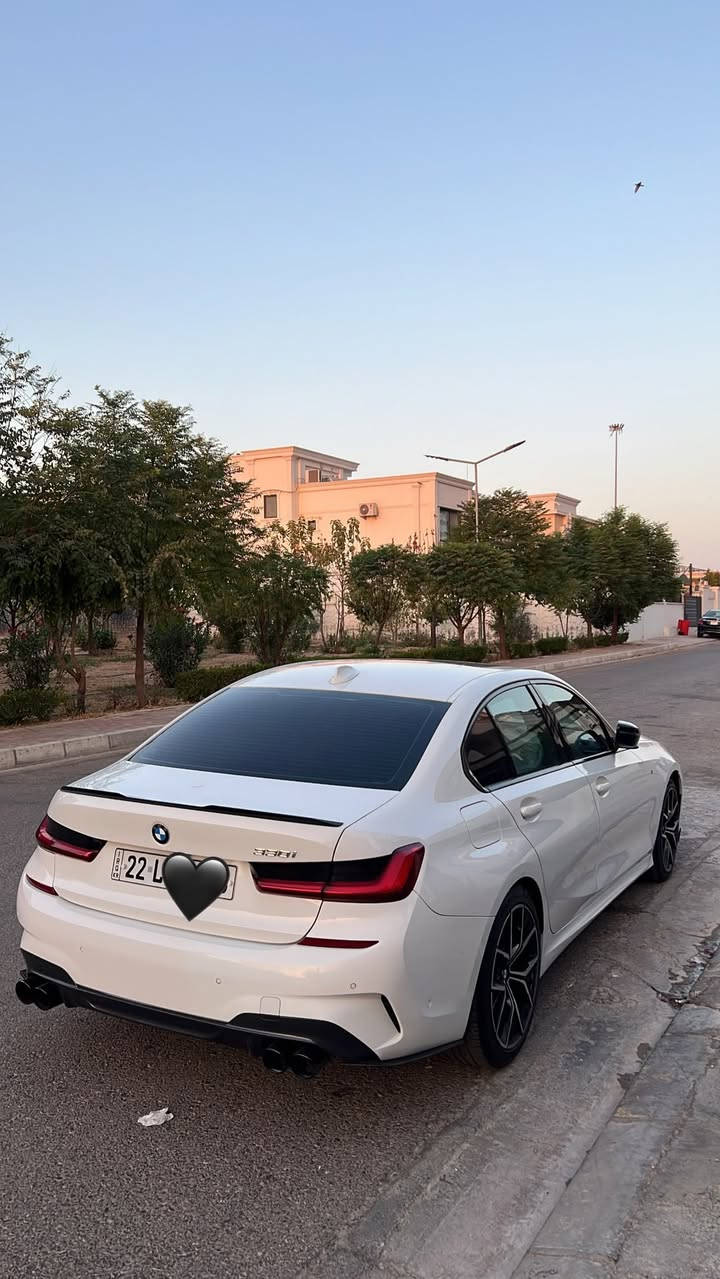 السلام عليكم
‏Bmw 2021 🇩🇪🇩🇪🇩🇪 330i
دبل كرسي كهرباء 
سيارة مواصفات لكجري 
محرك 4 سلندر توربو 

رقم اربيل  الجديد تحويل او وكالة بشرط 

🛑 سلايت 

🛑 بصمه تشغيل مع ابواب 

🛑 رادار امامي وخلفي وجانبي 

🛑 شاشه  ديجتل 

🛑 كشن جلد 

🛑 هاندبريك بصمه 

🛑 لد داخلي متعدد اللوان 
 
لايت ليزري متحرك ويا ستيرن 

وباقي مواصفات ال bmw المعروفه 
 
سيارة كت ام 
سياره جاهزه بدون اي مصرف
 مكينه كير بشرط بلادي
سعر 245 وبيها مجال بسيط
 السياره بدون قطرة صبغ كفاله عده الجاملغ الامامي مبدل بلادي وبيها اصبع تعديل براس البنيد بدون دواخل بشرط ايرباك ستيرن وبرده مرجع

مكان السياره اربيل 

***********
