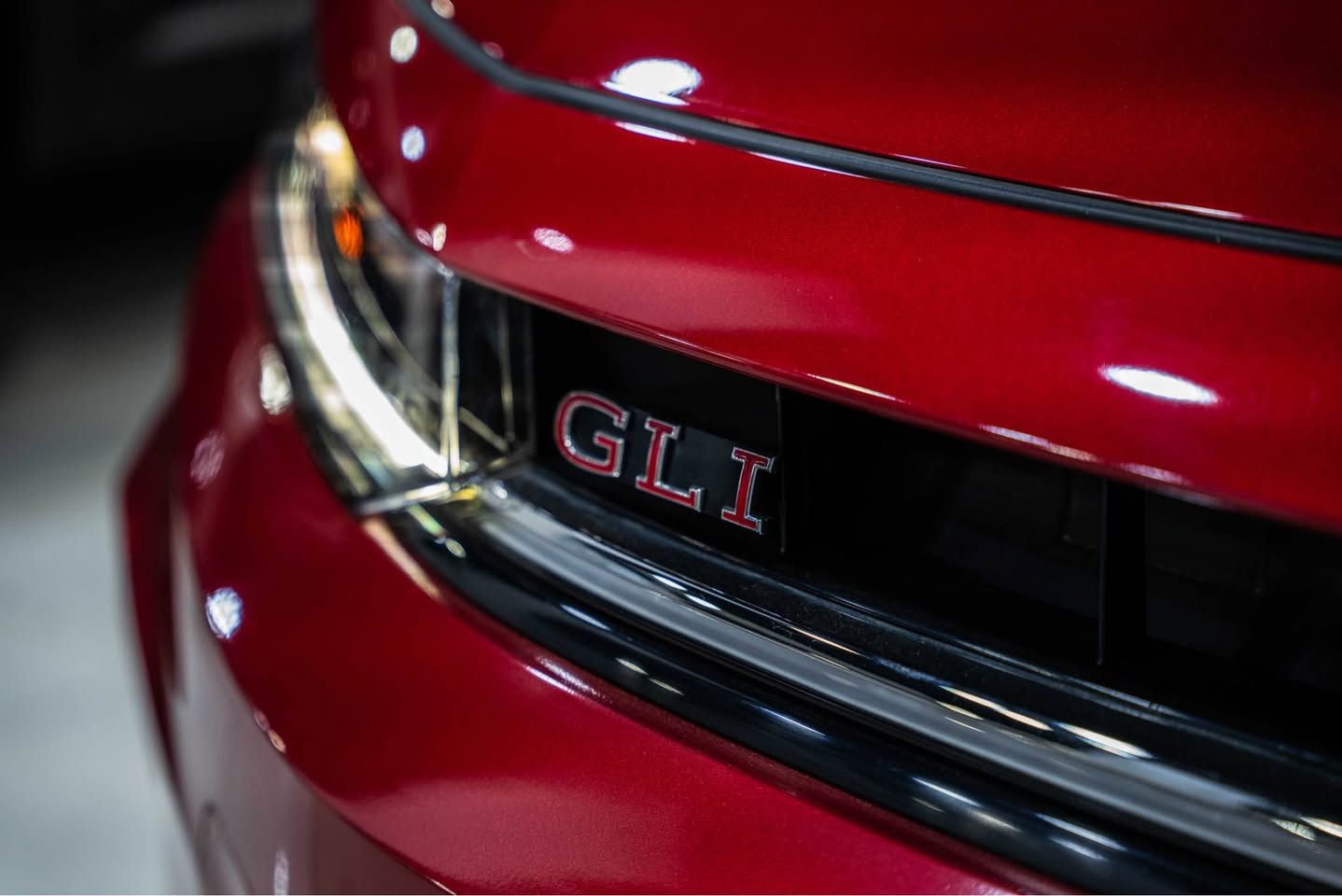 2025 VOLKSWAGEN JETTA, GLI AUTOBAHN 2.0L
سعر بلاش185$🔥🔥

موديل :2025
مواصفات : GLİ فول فوا
محرك : 4 سلندر 2.0L
وارد : امريكي
عداد : 3,500ميل
صبغ : بدون صبغ 
رقم : ( موقط) ( كاتي)
ناونيشان هةولير جادةي حديد و خشب پيشنگاي دايناميك موتورز
بو زانياري زياتر پةيوةندي بكةن بة وتس اب
*********** أربيل, العراق
