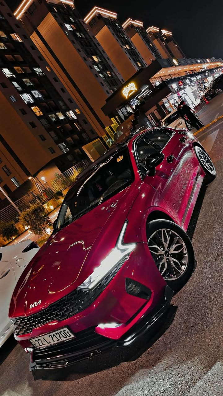 الكرز🌚♥️🍒.
للبيع كي فايف 2023 خليجي وكـاله nim فول مواصفات للاخير محرك2000 دوش سيارة ماشيه 70 كيلو 
كشنات جلد ✅
كشن السايق كهرباء✅.
تدفئة كشنات ✅.
بصمة تشغيل عن بعد✅.
5وضعـيات قيادة ✅.
بانوراما✅.
تحكمات ستيرن ✅.
اشاير شفط..اشاير بلمري✅
تبريد بينانو مـنفصل✅.
تـبريد خلفي✅.
شاشة كـامرة دوارة ✅.
سايد بريك بصمة✅.
اوتو هـولد ✅.
كـروس سرعه✅.
ملاحضـته : بية حـار بخـشم البنيد جدا  بصيط… وبارد بلباب وبعده ممصلح على كد اربع اصابع غـير هذن كلة كفاله عامة كير وتبريد ومحركك كلشي مكفول ♥️.
مكـان السيارة بغداد حي الخضراء ..***********
