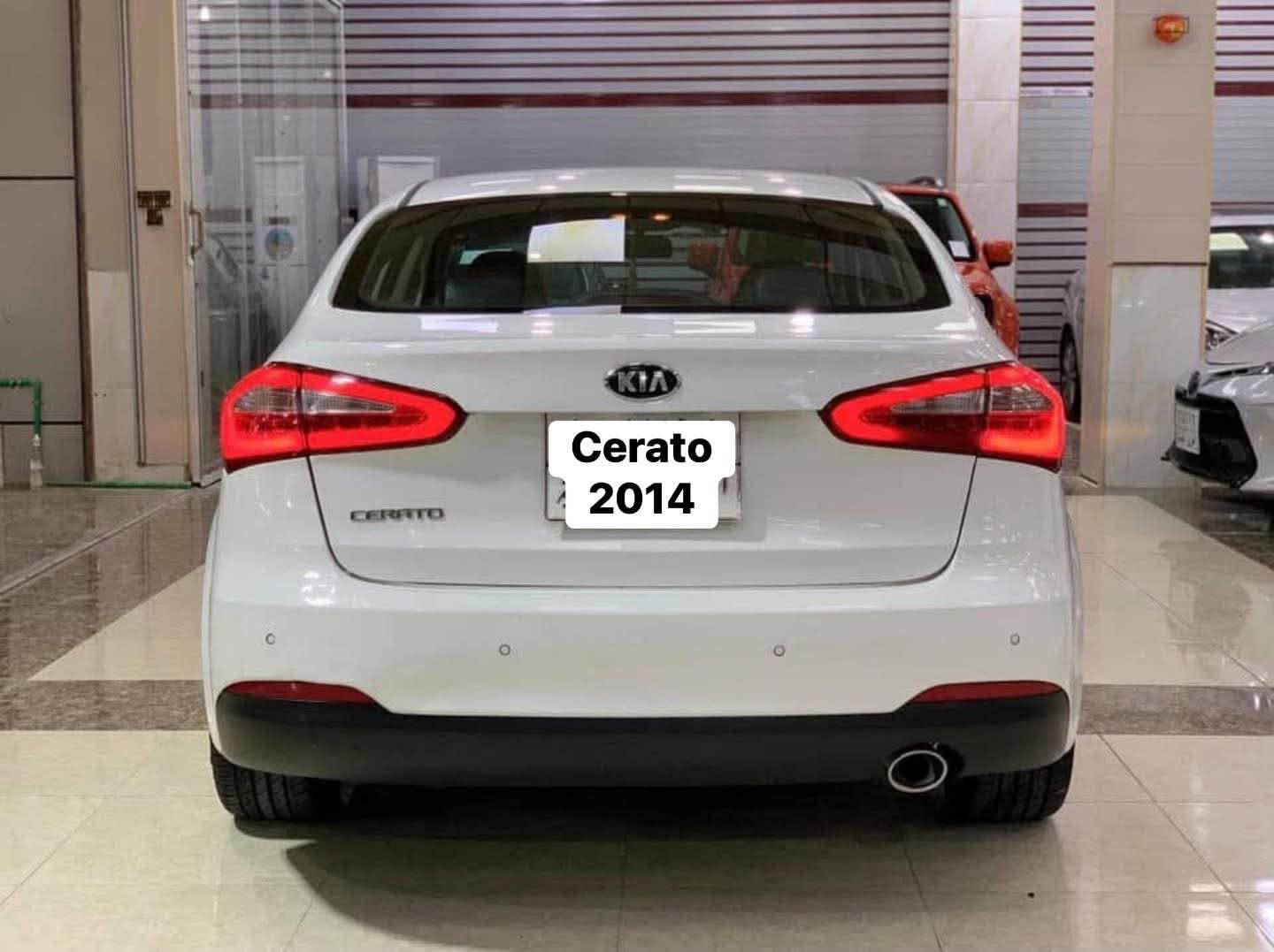 ‏Kia Cerato-2014
كيا سيراتو موديل ٢٠١٤ 
-------------------------------------
#السعر : 115يعني دفتر و 15 ورقه
#وبيها مجال
#للاستفسار :***********
***********
واتس اب
#الرقم السيارة : أربيا شرط التحويل اووكاله
العنوان : موصل -قضاء تلعفر
-------------------------------------
#خليجيي

فقط جاملغ جهة السائق الامامي صبغ وشوية حافة باب السائق

#گير ومحرك بشرط
#تبريد ثلج
#سياره جاهزه مجهزه من كل النواحي
#متصرف عليه الف دينار بشرط فحص

#مواصفات : 
معروفة 

يرهم مراوسة حسب القناعة 
------------------------------------- موصل, نينوى

نص مكتوب في الصور:
- Cerato 2014
- Serato 2014
- WWW.DASY2.COM
- Cerato
- 2014
