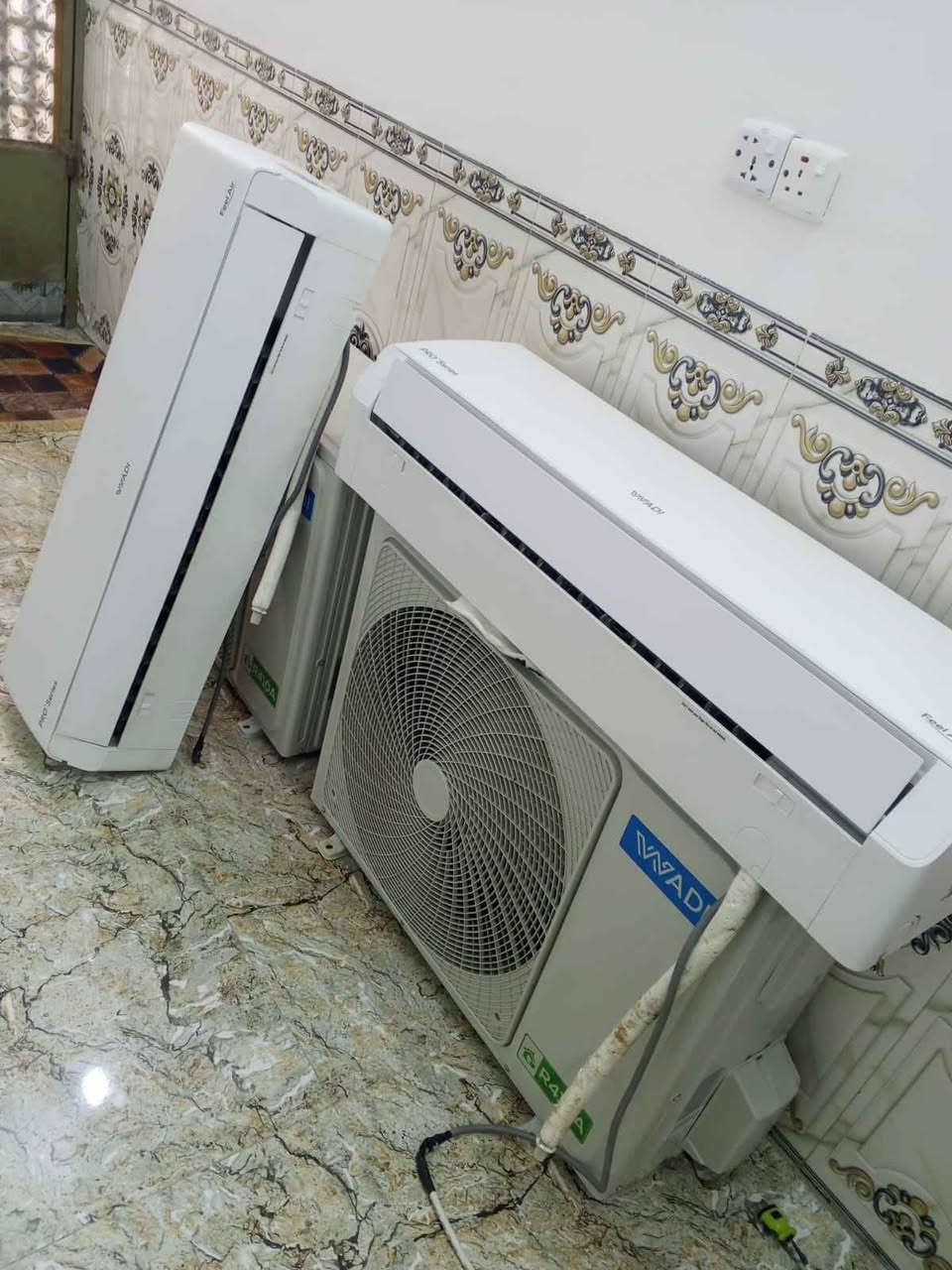 سبالت للبيع عدد 2 نوعية الوادي طنين وربع اخو الجديد اصدار 2025 استخدام شهرين كاملات مع الملحقات بغداد مدينة الصدر *********** متواجد اتصال واتساب St Andrew, Surrey
