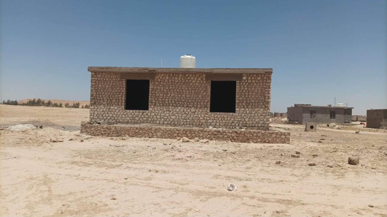 السلام عليكم 
يوجد هيكل للبيع مساحه ٢٥٠ طابو صرف خلف محطه وقود سيف الانبار في توزيع المنتسبين طابق واحد مصبوب بناء حجر درجه اولى كرسته كامل + صحيات خارجيه + منهوله كامله 
(تحويل  مباشر )
بسعر مناسب جداً ٣٣ مليون وبيها مجال بسيط 
***********
