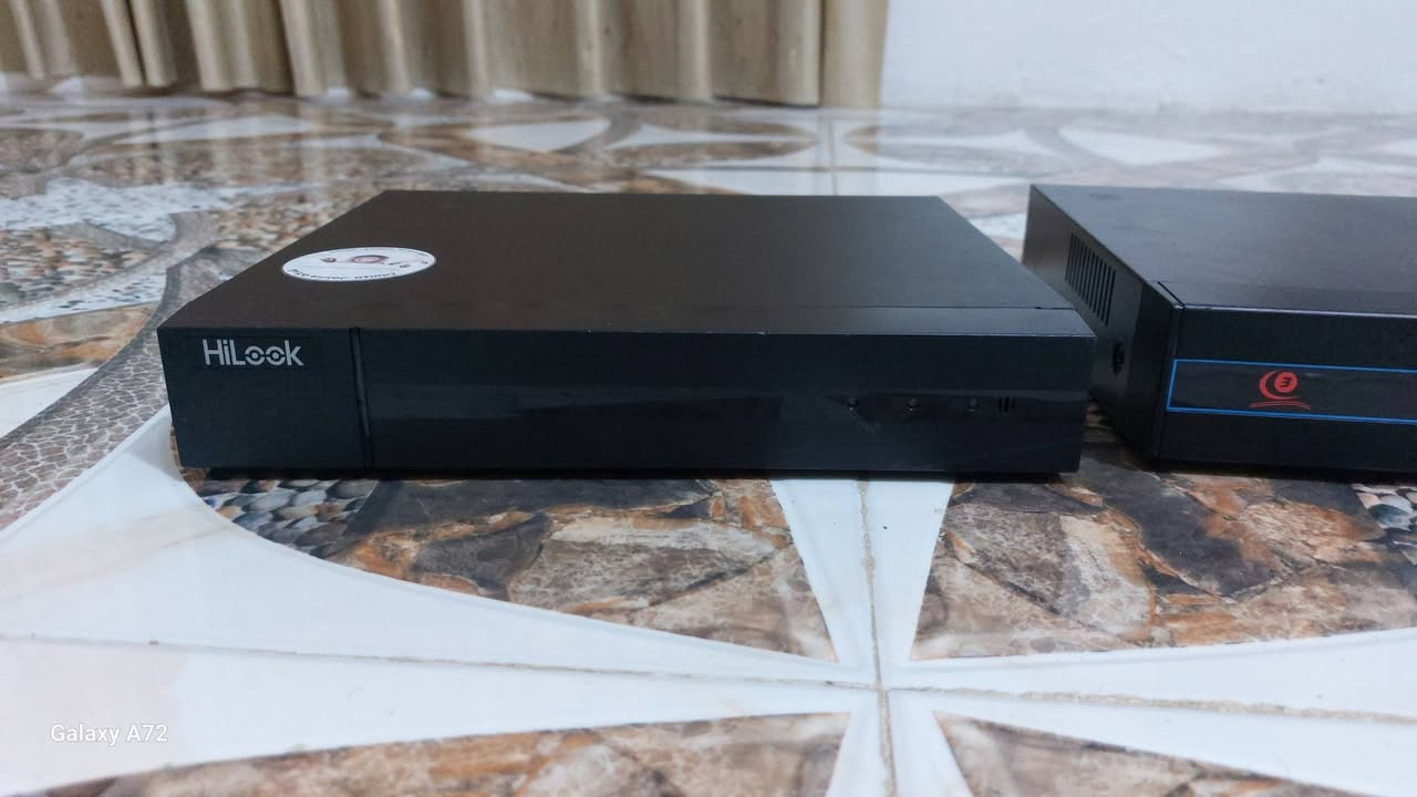 10كامرات للبيع معه DVR 16جديدات استخدام شهر فقط معه YBS  استفسار اتصال *********** (ميسان)
