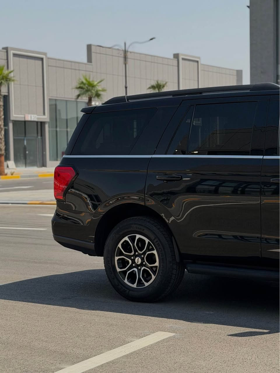 FORD EXPEDITION XLT 2024

فورد اكسبدشن اكس ل تي ￼2024 

ضرر  بونيد جاملغ تبدل شركة نفس لون

قتعة بخ امريكا

بدون دواخيل 

ارباك ستيرن مرجع سيستم 

83 الف ميل ماشي

سعر 295 بي مجال 

*********** أربيل, العراق
