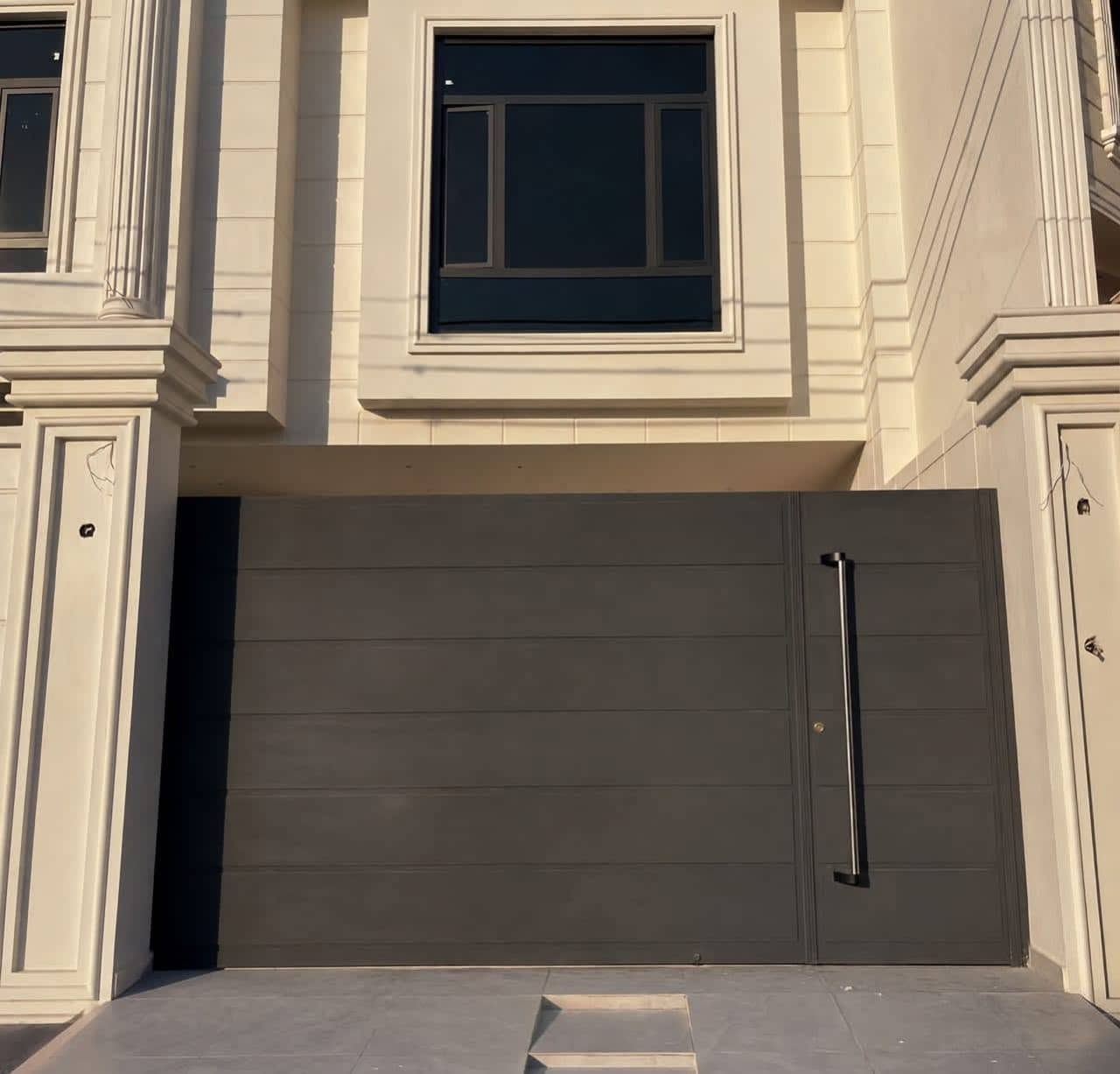 🔸 أبواب حسب الطلب – تصميم وتنفيذ
عدنا إمكانية تصميم وتنفيذ الأبواب حسب رغبة الزبون، من حيث التصميم، المقاسات والمواصفات.

إذا عندك تصميم معين أو فكرة للباب، نكدر ننفذها حسب الطلب.

📩 للاستفسار والتفاصيل راسلونا خاص

 واتس اب ***********
