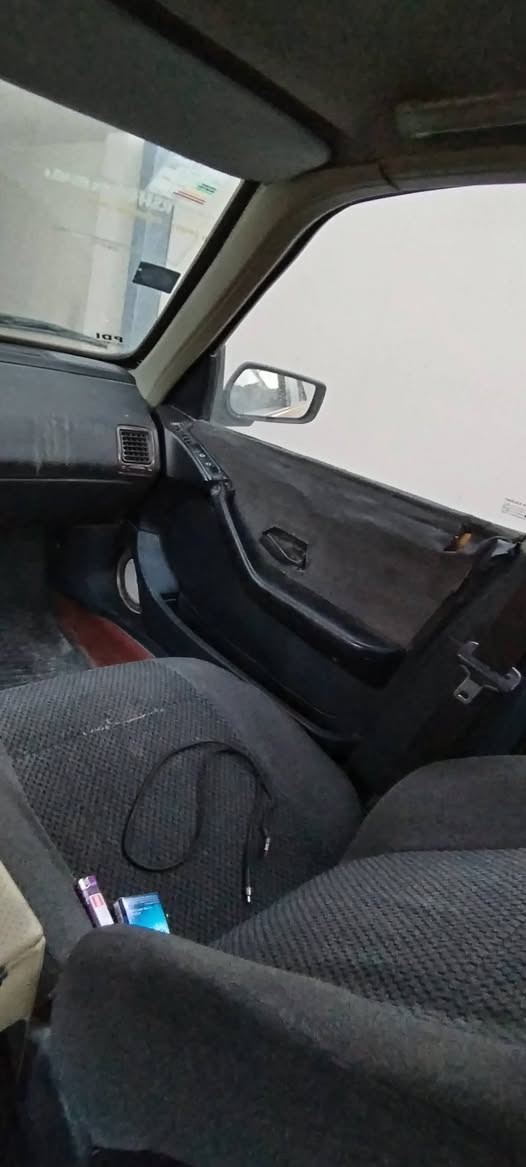 السلام عليكم بيجو بارص ٢٠١٥ كير محرك كفاله تبريد ثلج بيه ضربه كما موضح في الصور الجاملغ الخلفي وممصلح رقم بغداد تحويل مباشر السعر ٣٨ وبيه مجال مكان السياره بغداد للاستفسار الاتصال على الرقم ***********
