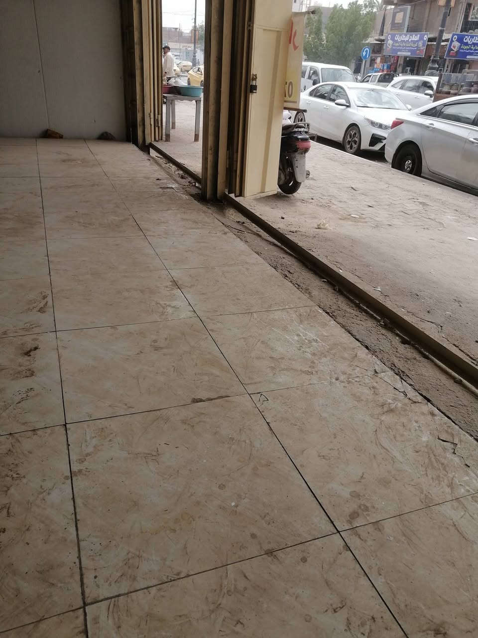 محل تجاري • ٢٥٠م • واجهة ١٠م
