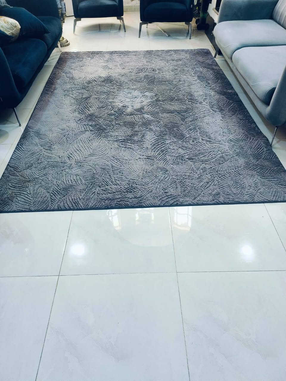 زولي للبيع كلم واسعارها موجوده بل صورة وحده بيهن أبدا ماستخدمه لشراي يتصل على الرقم 
***********
