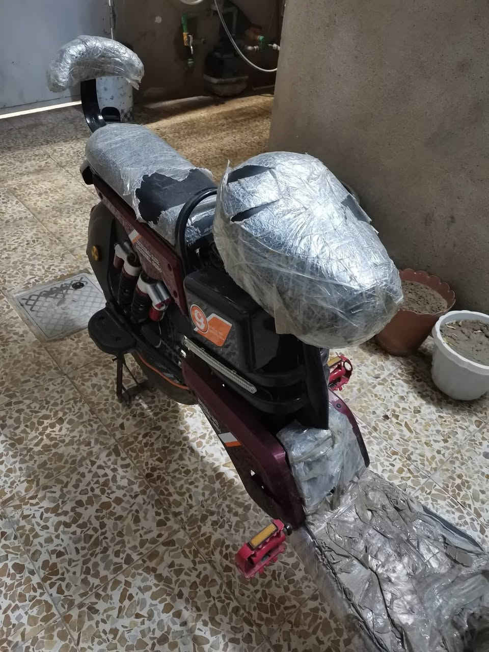 ماطور شحن للبيع
نظافه ١٠٠٪ شغال بس يحتاجلو بطاريات عدد ٢
السعر ١٥٠ قفل غير متواجد على الفيس لتواصل
***********
