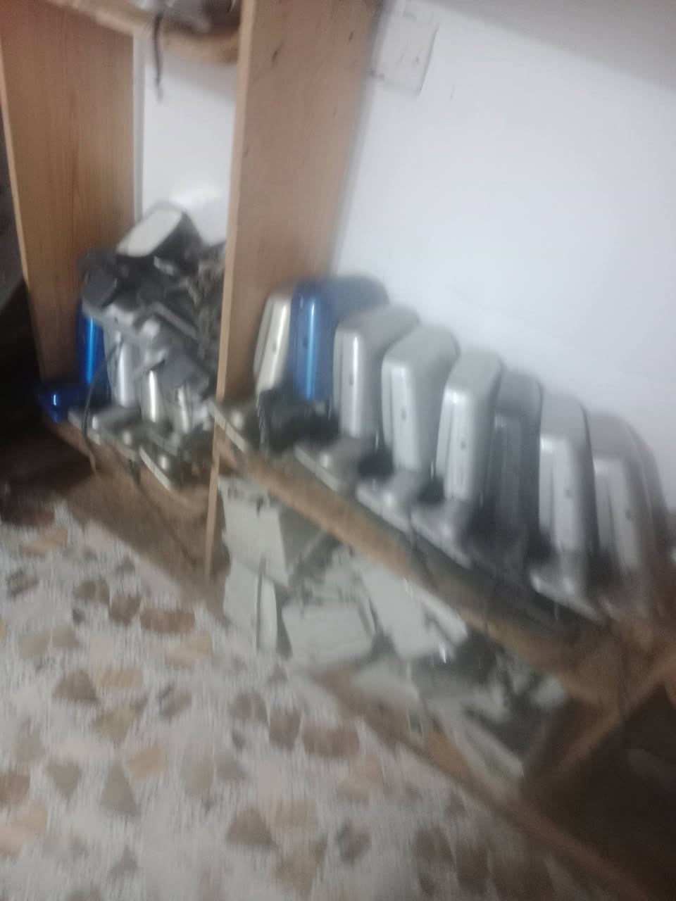 غراض كالوبر حاويه مكان بابل المدحتيه
توصيل موجود 

***********

الله يرزق الجميع انشالله
