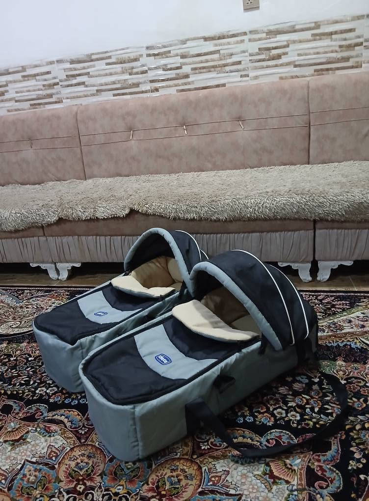 دوکاریکۆتی مناڵ ئەوروپیە مارکەی chicoo یە ، زۆر زۆر تازەیە دانەی 45 پێدراوە ، سعریان زۆر گونجاوە و دانەی قفڵی 20 هەزارە 
سلێمانی ، گەیاندن هەیە*********** السليمانية, العراق
