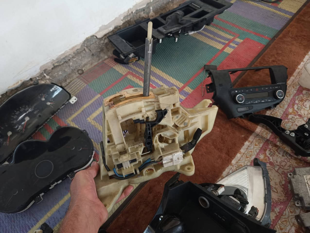 السلام عليكم غراض مشكل القطعه 10 الاف ابيع شلع بغداد رصافه اكو توصيل للمحافظات
الاتصال ***********
