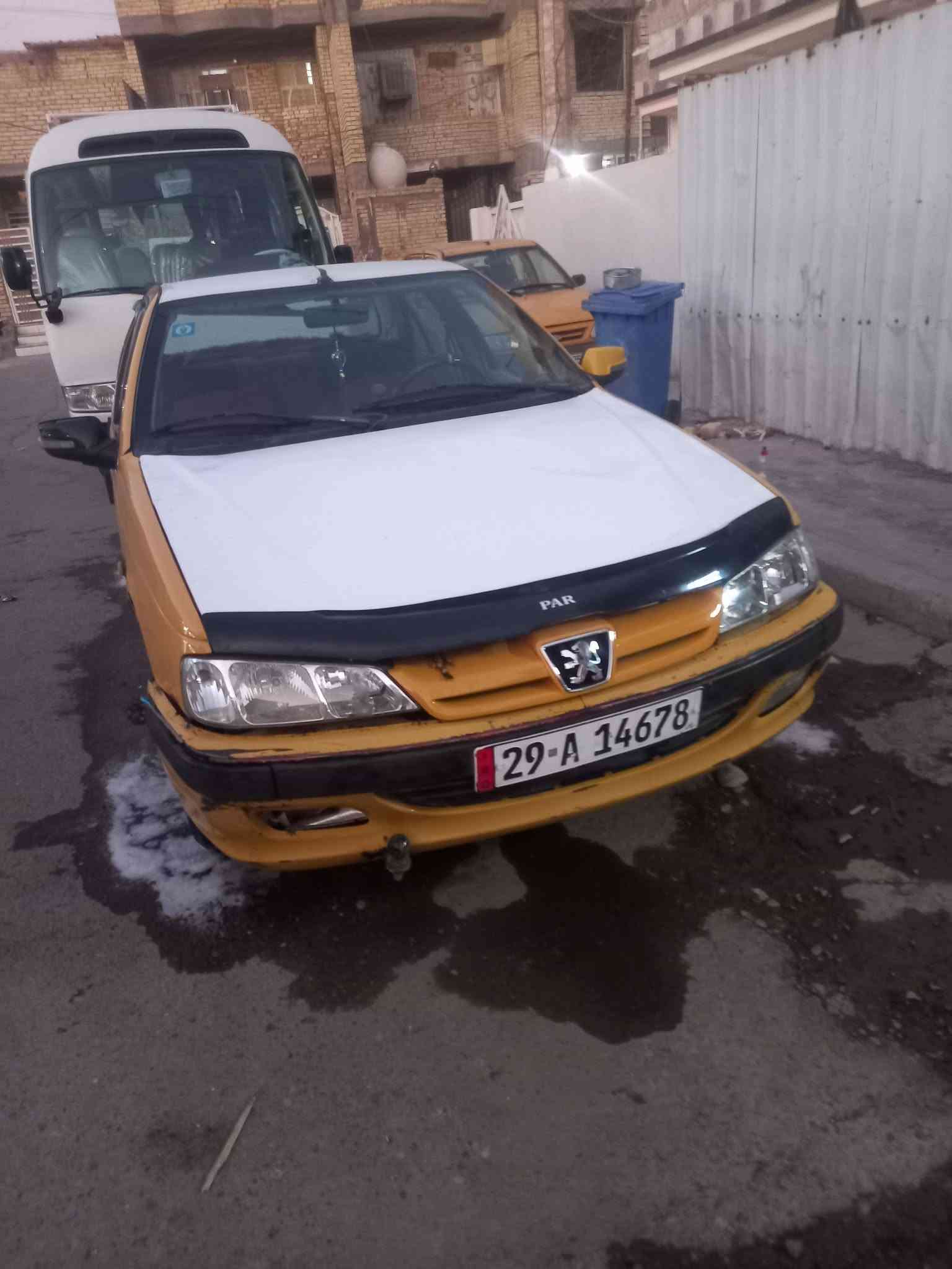 بيجو بارص مديل 15 رقم انكليزي بأسمي
سيارة بيها خيط تبخير بس وين متروح عادي 
باتري جديد
راديترات ثنيناتهن جدد
تبريد ثلج مراوح جدد كهربائيات زينة 
تخم تايرات قوايش جدد 
بيها نواقص بسيطة اتصل ودلل خاص موجود رقم الهاتف *********** واذا اكو مراوس بسايبة خصوصي ميخالف العنوان بغداد الشعب السعر 30 وبيها مجال
