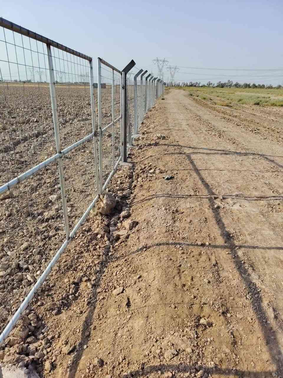 :
​🌱 فرصة ممتازة للأستثمار الزراعي والترفيـهي! 🌱
​دوانم للبيع بموقع مميز وتجهيز كامل، ترهم وتصلح لتكون مزارع ترفيهية أو استثمارية:
​الموقع: بسماية - قرية 10 (تبعد عن الشارع الرئيسي المبلط 100 متر فقط).
​الخدمات: متوفرة بالكامل (ماء سقي + كهرباء + ماء إسالة).
​جنس الأرض: عقد 117.
​المواصفات: أرض كلش حلوة وتربتها ممتازة.
​📞 للإستفسار والتواصل: [***********]
