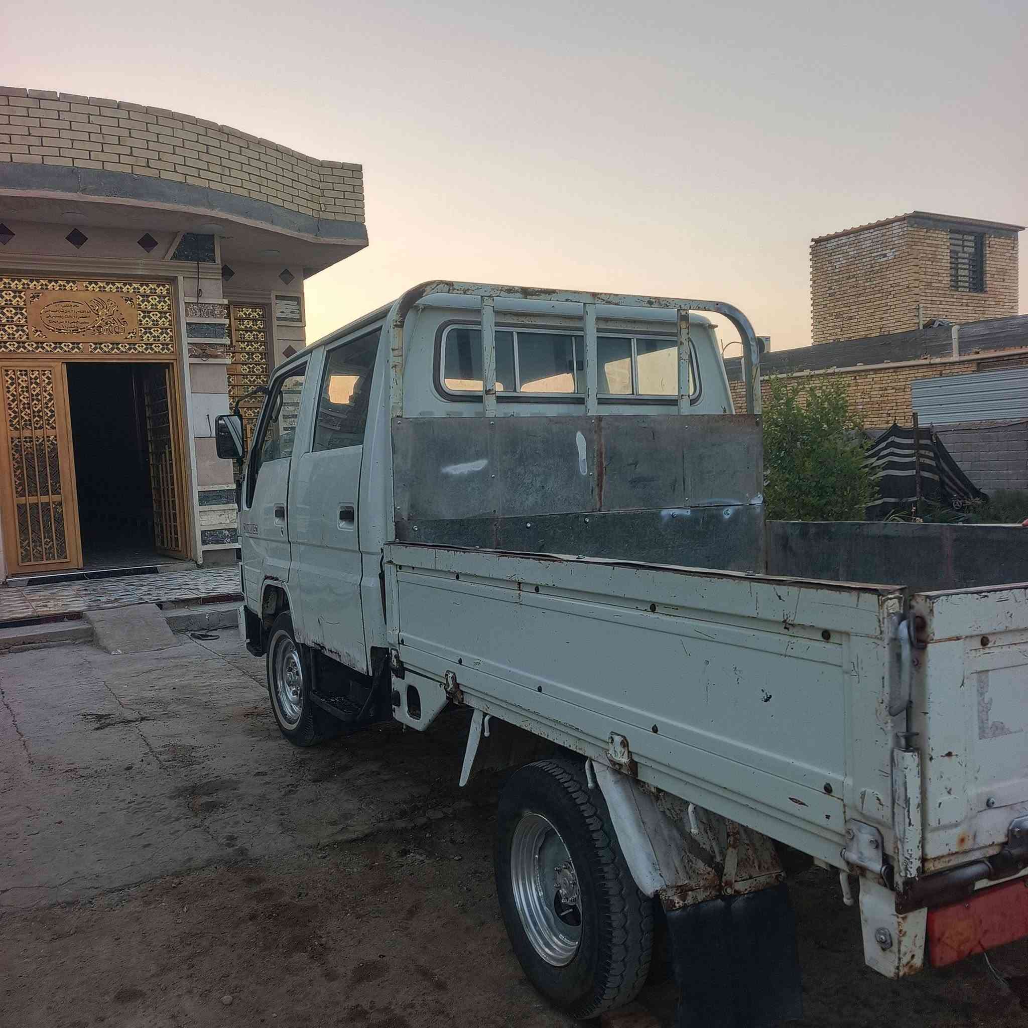 سلام عليكم للبيع أو أمراوس داينه محركه وگير مال كيه بنگو تحويل مباشر سياره جاهزه للعمل سعر 35او بيه مجال ***********
