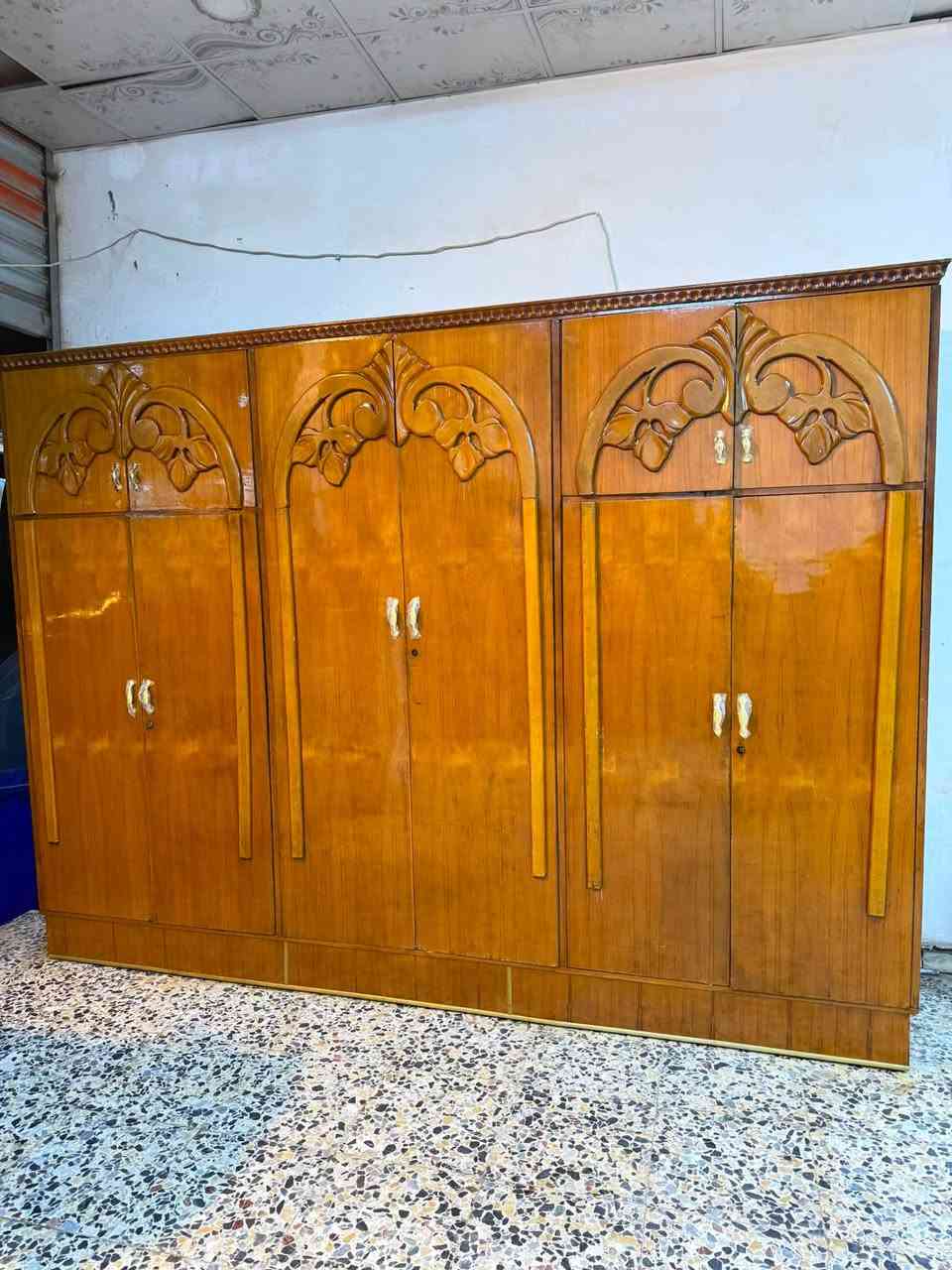 السلام عليكم 
غرفه صاج عࢪاقي مستخدام 
غرفه6/ابواب 📌
السعر 430
نضافه 80/💯 
معا نقل فقط داخل بغداد 
واتساب ***********

