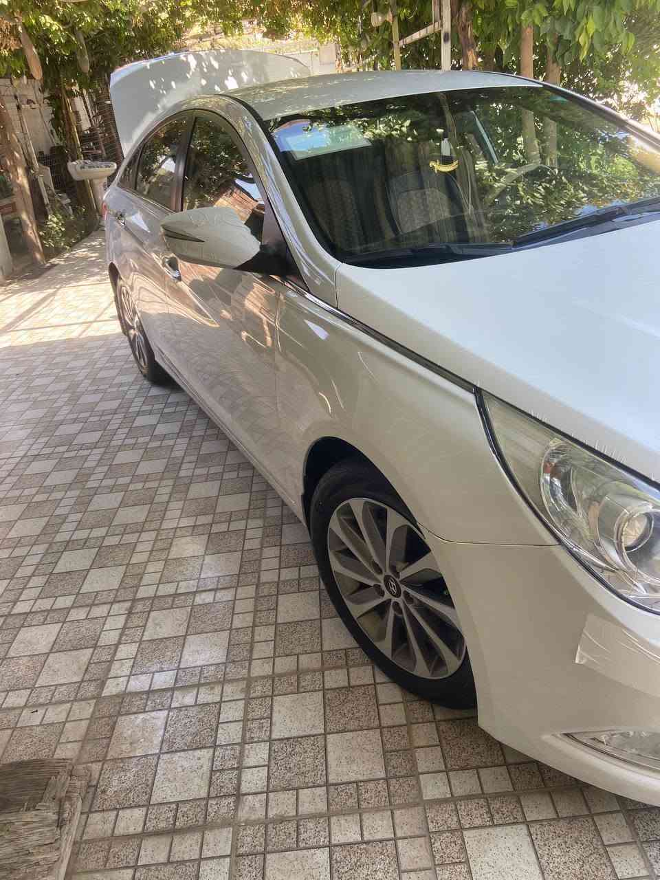 سوناتا 2013 خليجي مكوفوله كفاله عامه  بيه رصعتين بل جاملوق الخلفي اليمن فقط رقم بغداد دولي السعر 140 اوبيه مجال.  ***********
