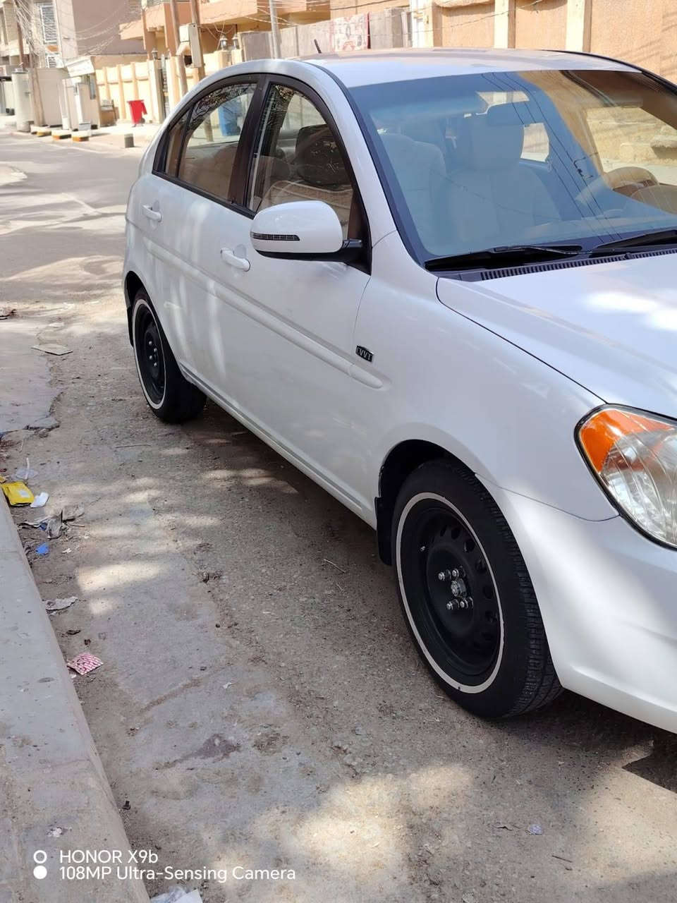 السلام عليكم
اكسنت ٢٠١١ 
مكينه ١٦٠٠
صبغ ربع البنيد وهلال الجاملغ الخلفي يم قبق البانزين
السياره بلاديه ونظيفه جدآ  مكان كربلاء المقدسة 
رقم بابل بسمي 
السعر ٩٠ ورقه 
***********

نص مكتوب في الصور:
- O HONOR X9b 108MP Ultra-Sensing Camera
- HONOR X9b
- 108MP Ultra-Sensing Camera