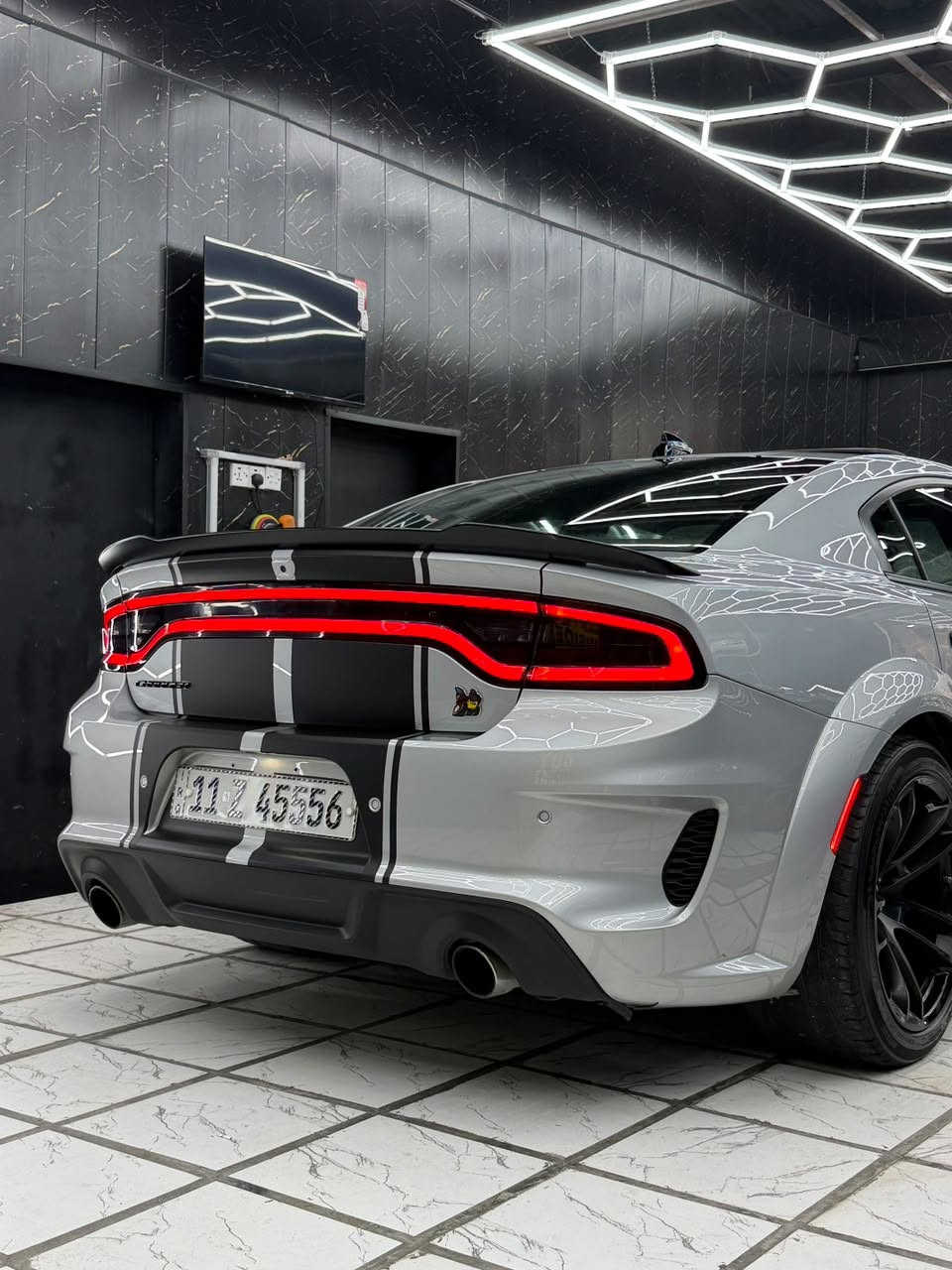 ‏ 🩶🔥👿CHARGER SCAT PACK WIDE BODY 2023 LAST CALL
دوج جارجر سكات باك وايد بدي لاست كول ( النداء الاخير ) 
الموديل : 2023
المحرك : V8 / 6400 cc 🔥
الكير : أوتوماتيك 
العداد : 18 الف ميل 
المنشئ : وارد كندي 
الون :  سلفر مميز 
الحالة او نوع الضرر : كلين تايتل طخه بسيطة بالحداديه تاير الخلفي فقط #ايرباك برده فقط 
رقم الشاصي : 2C3CDXGJ8PH663965

الـــــمـــواصــفـــــات 

فول مواصفات 1/1 عدى كشنات الجلد وردارات 

‏ رقم بغداد مميز 
  فتحه سقف (سلايد) 
 كامرة خلفية 
 حساسات خلفية 
 ويل قياس 20  11 انج 
 سستم صوت هارمن كأردن 
 شاشة قياس 8.5 انج اوبشنات SRT
كشنات مخمل حضن 
 تدفئة كشنات وستيرن
 تشغيل عن بعد 
 تبريد قطعتين 
 شفتات سترين 
فجوج 6 بستم
فلنجه كبيره. 
وبعد الموصفات معروفه مال الوايد بدي

الاضافات 

‌‎برمجه شموخ الصقر ( عقيل ) 
‌‎ولف حماوه مشموتو 82
‌‎تخم تاير امامي خلفي 315
‌‎دركه فورجيد فايبر اصلية
‌‎شفتات ستيرن كاربون فايبر الياف حقيقي

‌‎لحيه اماميه SRT
‌‎دوس اضافيه جانبيه SRT
دفيوزر دعاميه خلفيه SRT
احزمه اورنج اديشن
‌‎داون بايب وتفريغ يم علي الوادي

السعر : 345 ورقه وبيه مجال للشراي 💸
الموقع : بغداد حي الجامعه 📍
للتواصل الواتساب او اتصال صاحب سياره ***********⁩⁩⁩⁩⁩⁩⁩⁩

رابط الواتساب المباشر للمراسلة صاحب سيارة👇🏻☑️
https://wa.me/9647705947464
