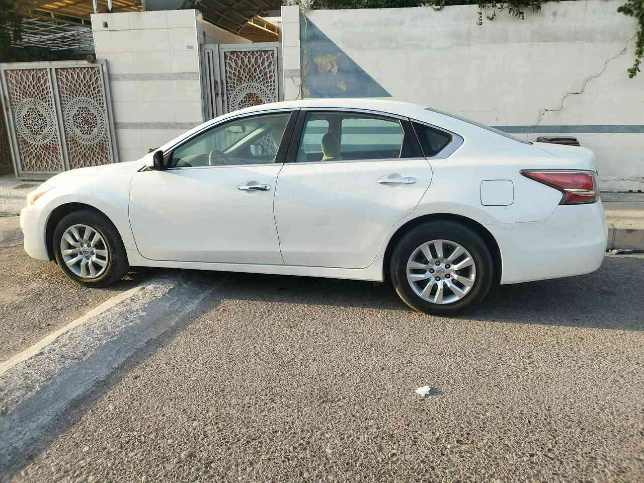 ئاڵتیما مۆدێل 2016 گێڕ ئۆتۆماتیک سەیارەکە بێ بۆیاخە و  سەنەوی تاوەکو 2029 تازەیە سەیارەکە نموونەیە لە جوانی 90 هەزار حەقیقی ڕۆشتووە و ماڵی دۆستە گێڕ و مەکینە و تەبرید بەشەرت بۆ زانیاری زیاتر پەیوەندی بکە ***********.
