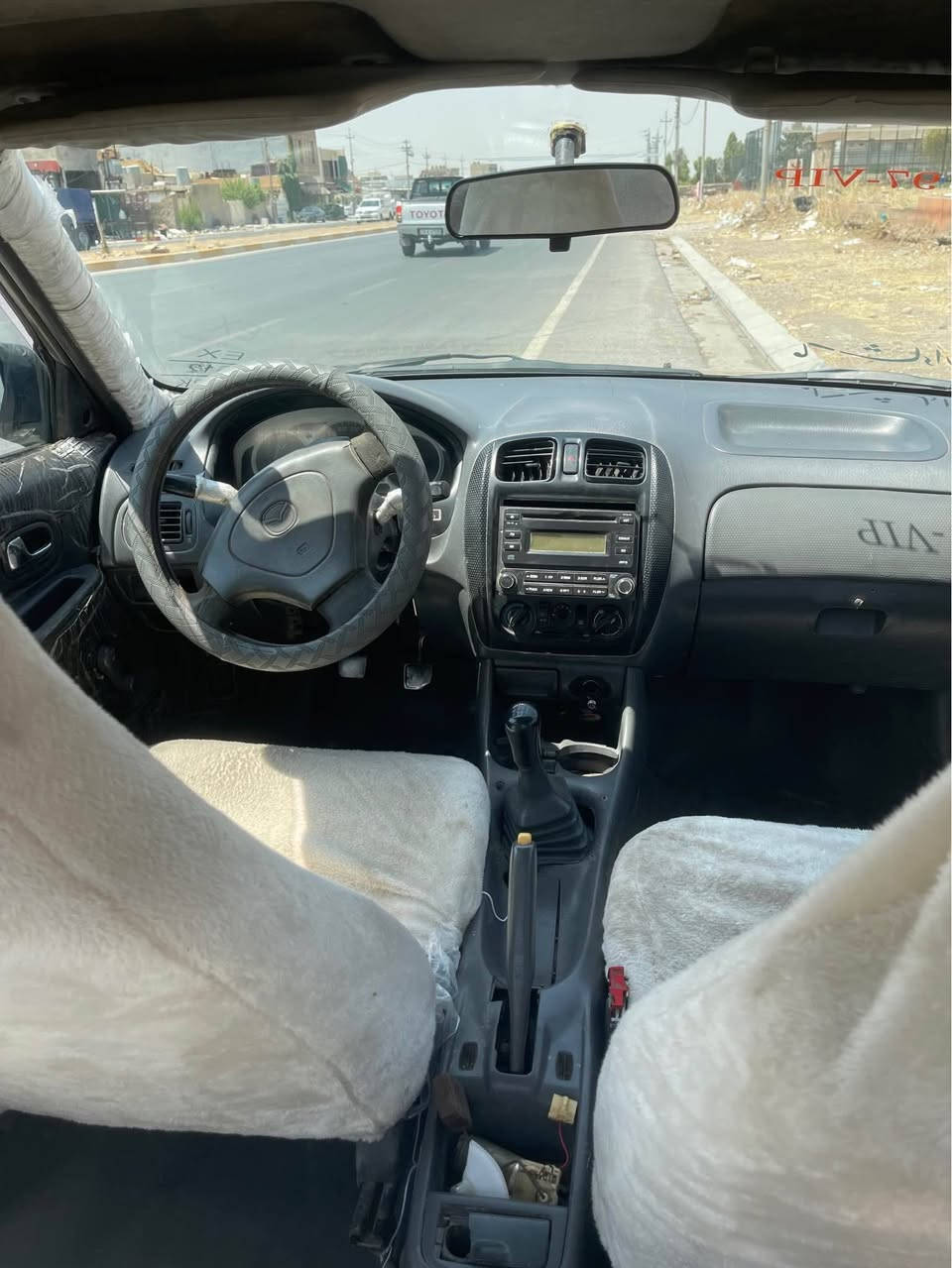 مازدە ٣٢٥ 
مۆدیل ٢٠٠١ گیر و مەکینە و بڕاوە و بەناوکردن بەشەرتە
رەقەم نوێ و سەنەوی نوێ
هەزە مانگی پێنج بەسەر چوە 
سیعری ٣٦ و مەجالەکی کەمی تیدایە 
ژ.م/ *********** أربيل, العراق
