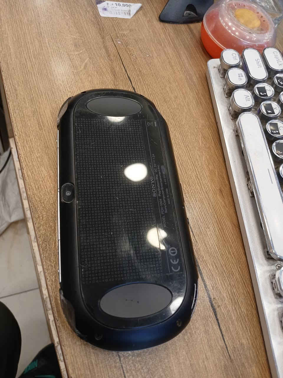 السلام عليكم
جهاز psvita للبيع ذاكره ٨ كيكا + ١٢٨ كيكا مهكر ونضيف مع شاحن وكيبل مكاني بغداد للتواصل ***********
والسعر ٢٤٥ الف فقط
