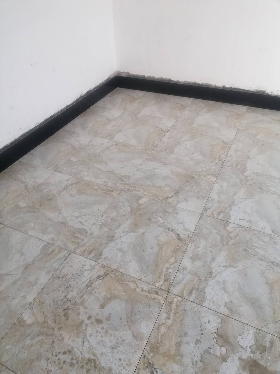 متفرغ حاليا • الرمادي • شغل انشائي