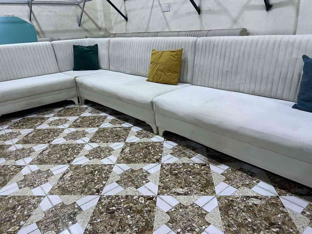 بؤ فروشتن
زور تايبةتة
١١نةفةريية
***********
