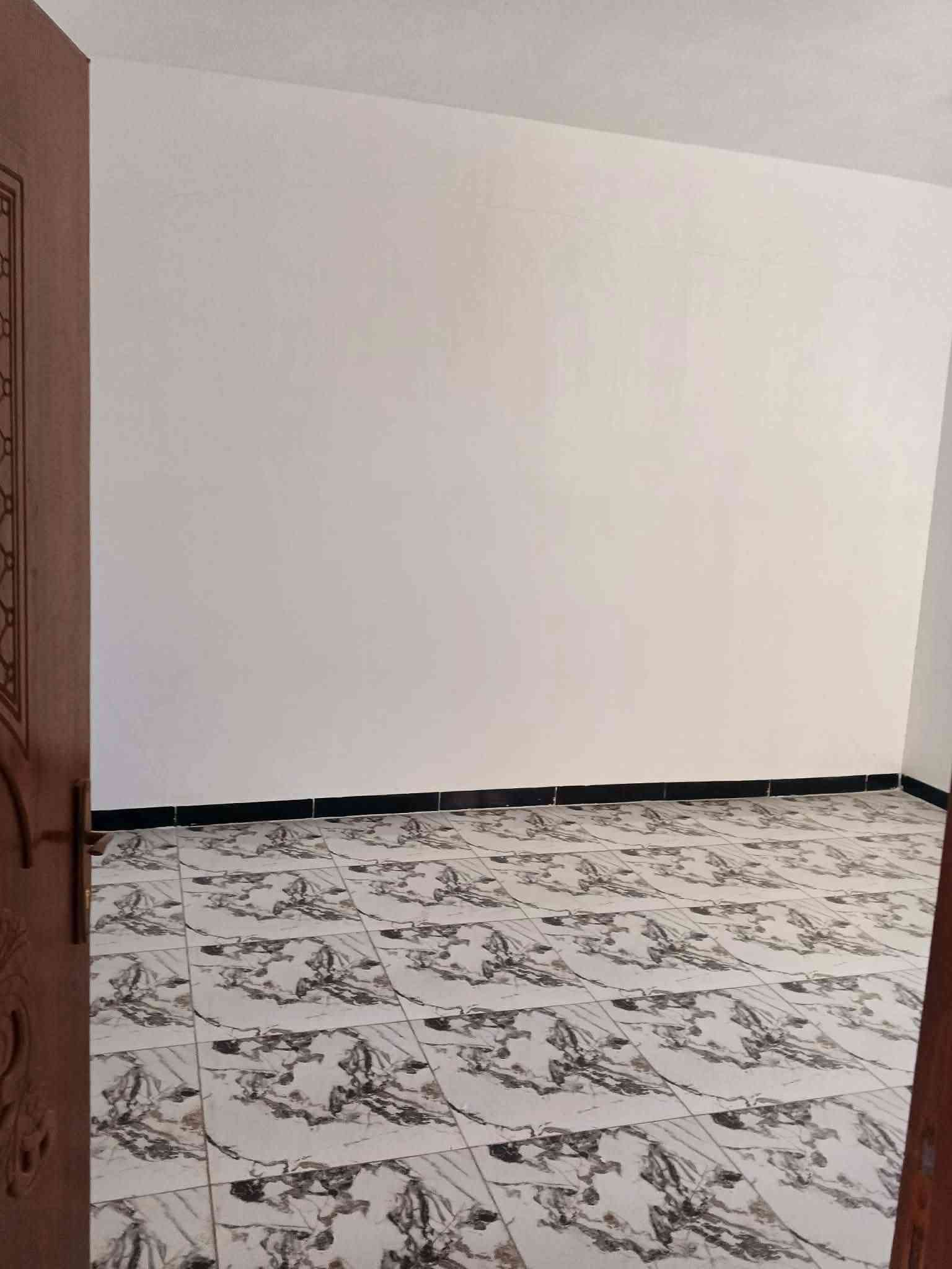 ياالله دار البيع مشتمل طابيقن المساحة 100 درجة أولى قريب على شارع 100 خلف التجاري نوع العقار طابو زراعي سند 25 تحويل بسم المشتري الموقع حله بابل شارع 100جديد الاستفسار على رقم *********** اوتساب
