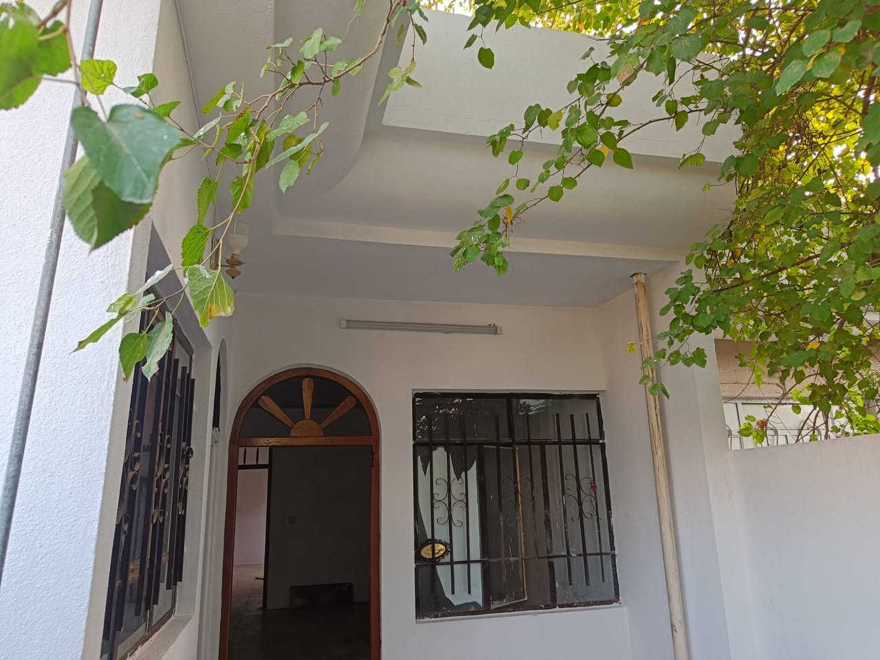 دار سكني • ١٠٠م • طابو صرف