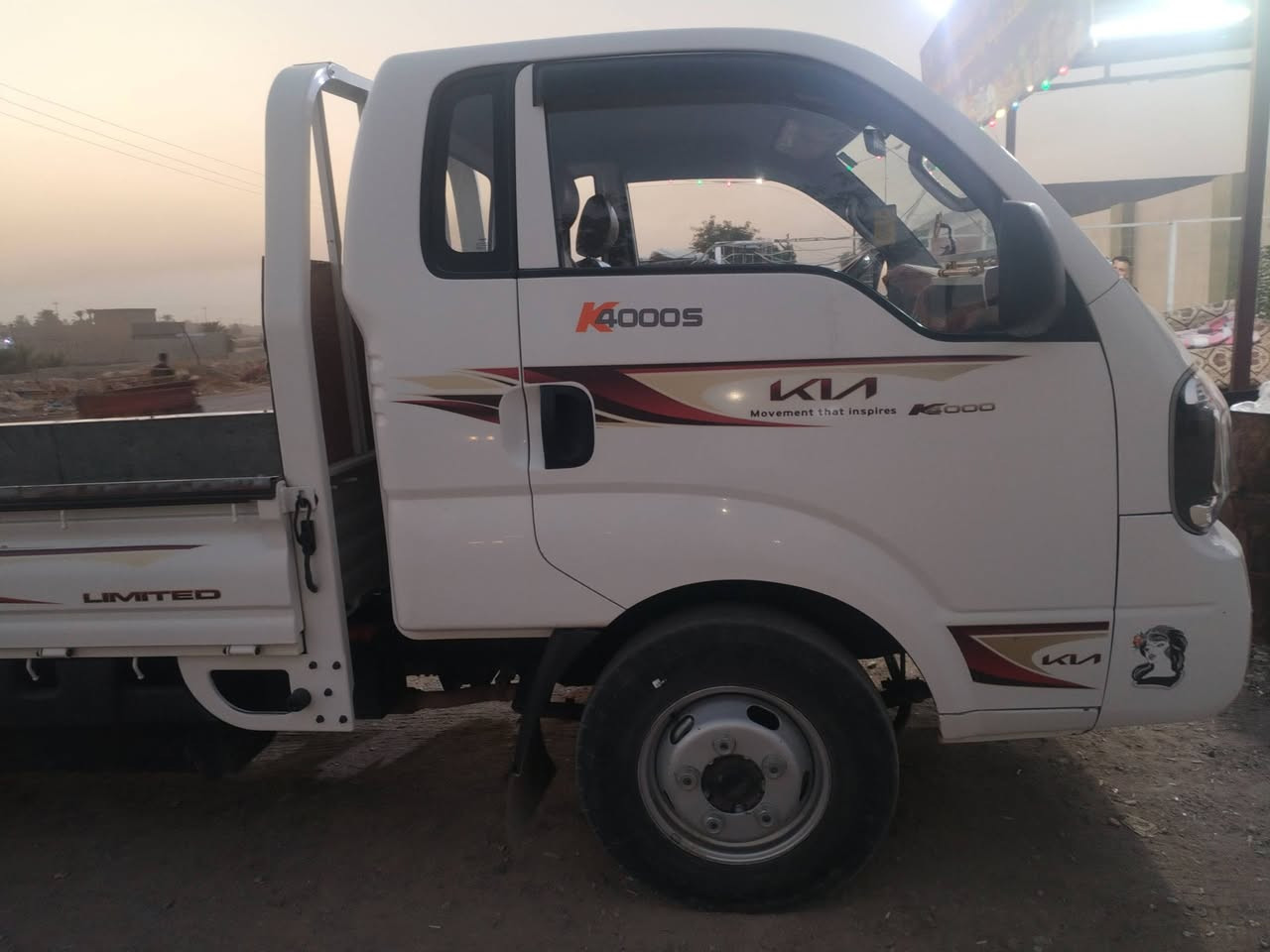 السلام عليكم
كية فحل بنكو ميكنه 4000s

جديده بسمي شرط التحويل  ماشيه 5000 

السياره ابحالة الشركة مكفوله من الصبغ والضربه من كلشي 

موديل 2024

السعر 195 ورقه قابل للتفاوض 
الرقم ،***********

مكانالسياره ،ديالئ ،المنصورية الجبل
