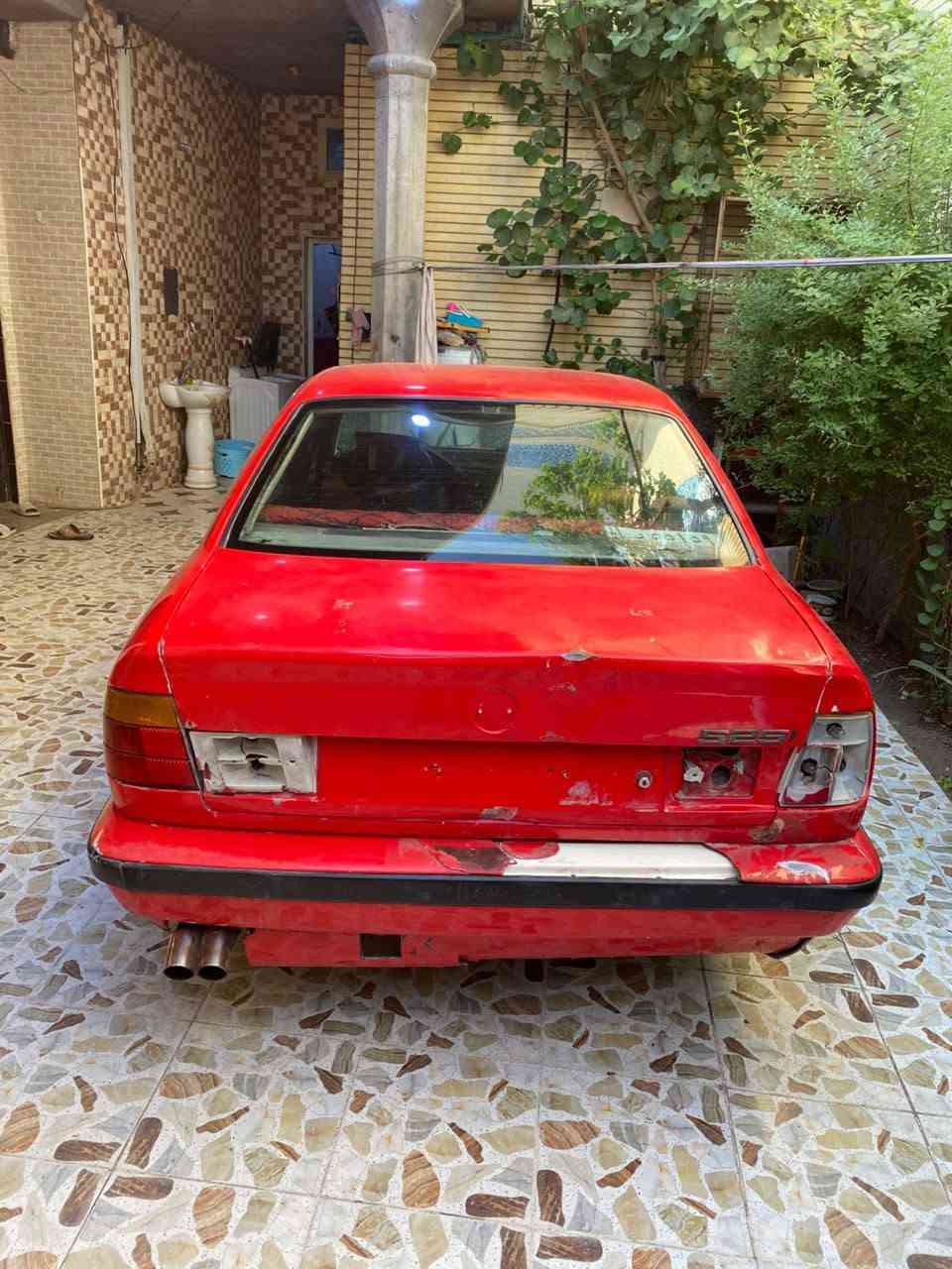 سلام عليكم بيئم للبيع سياره محوره مكينه (ثنين ونص ففيتي) سنويته( ساقطه ) يرادله شوي ترتيب سعره (33)
 وبي مجال مكانه البصره بني منصور قرب الامام احمد ابن علي  (عليه السلام)   رقم ***********
