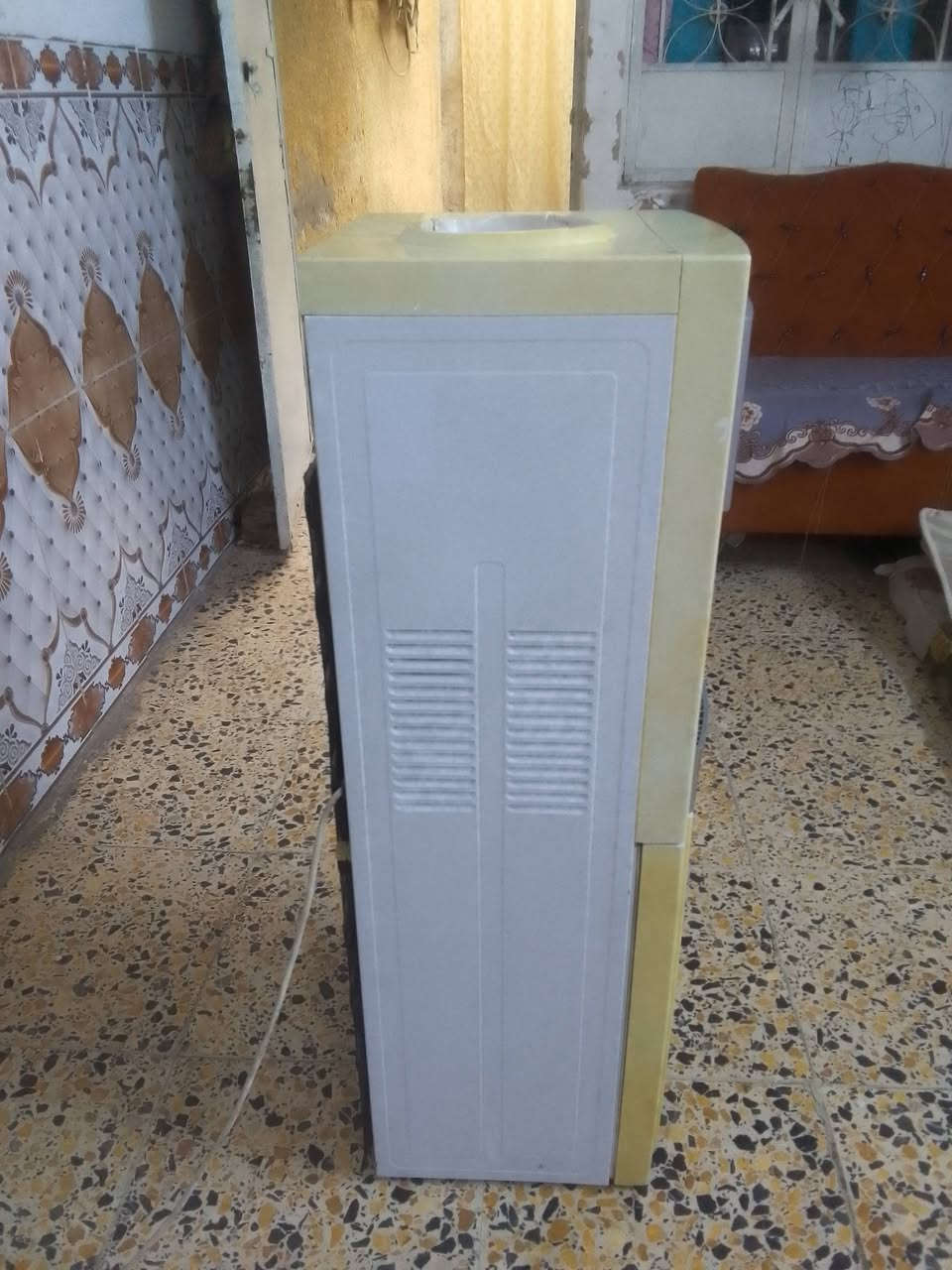 براد للبيع كلش نضيف المي ماله ثلج ولحار ماله يفور السعر 30 مكاني مدينه الصدر الاتصال ***********
