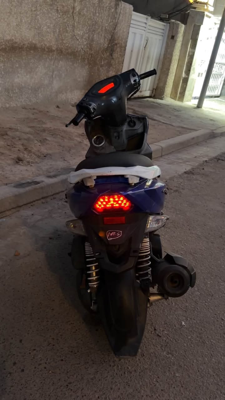 سلام عليكم شباب للبيع gtr  كلشي مبدل نظيف بس الفيت بم ماخذة ٦٥ الف  ونظيفة حيل ما ناقصها اي شيء ابد للبيع ٩٠٠ وبيها مجال مكاني بغداد الغزالية ***********
ملاحظة الكفرات تجاري  بس الصفاح الاصلية موجودة نفس اللون الوجه اتكسر وشكراً

