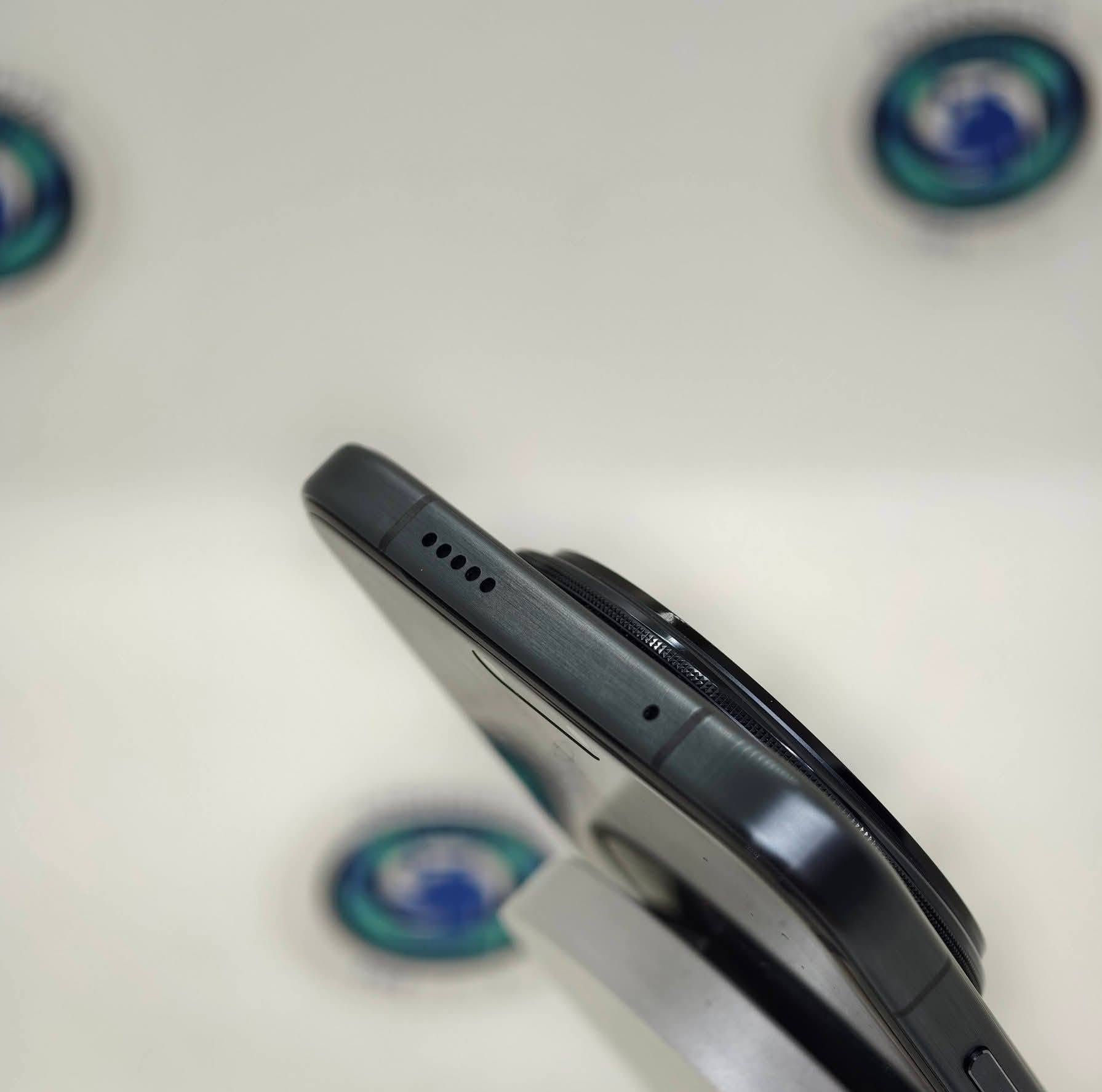مساء الخير أخوان
Honor Magic 8 Pro 512 Blue
الجهاز تحفة كامل الملحقات شرق أوسط
أستعمال قليل ونظافة  100%
مثل مموضح بالصور
للبيع السعر 1100 قفل بدون أحراج
ميعجبك ألسعر تنورني وأخليك بعيوني
متواجد خاص

نص مكتوب في الصور:
- Ai IMAGE