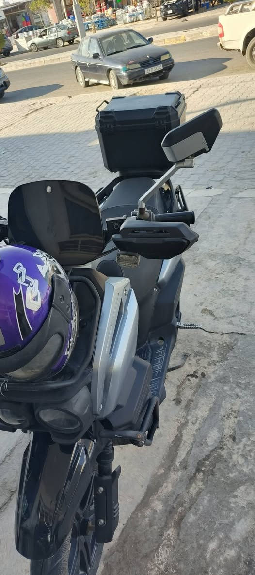 دراجه اباجي موديل ٢٠٢٥
تشغيل عن بعد 
زنون عالي 
بلوتوث 
الكشر نضيف 
بطاريات كوري الولي ٣٢ امبير 
السعر ٨٠٠ 
عامرية الفلوجه
***********
