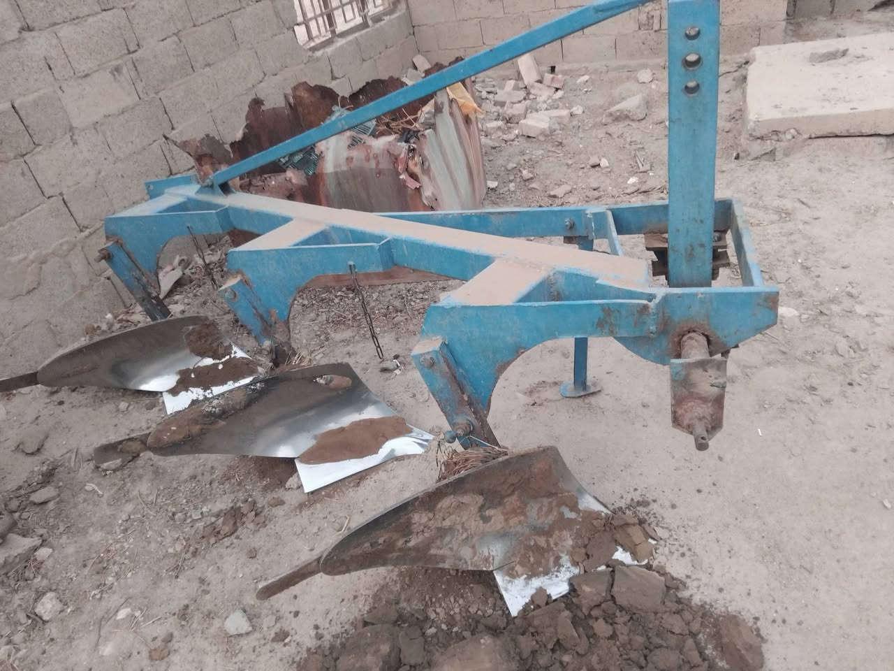 حجم ١٠ • بيش • للبيع