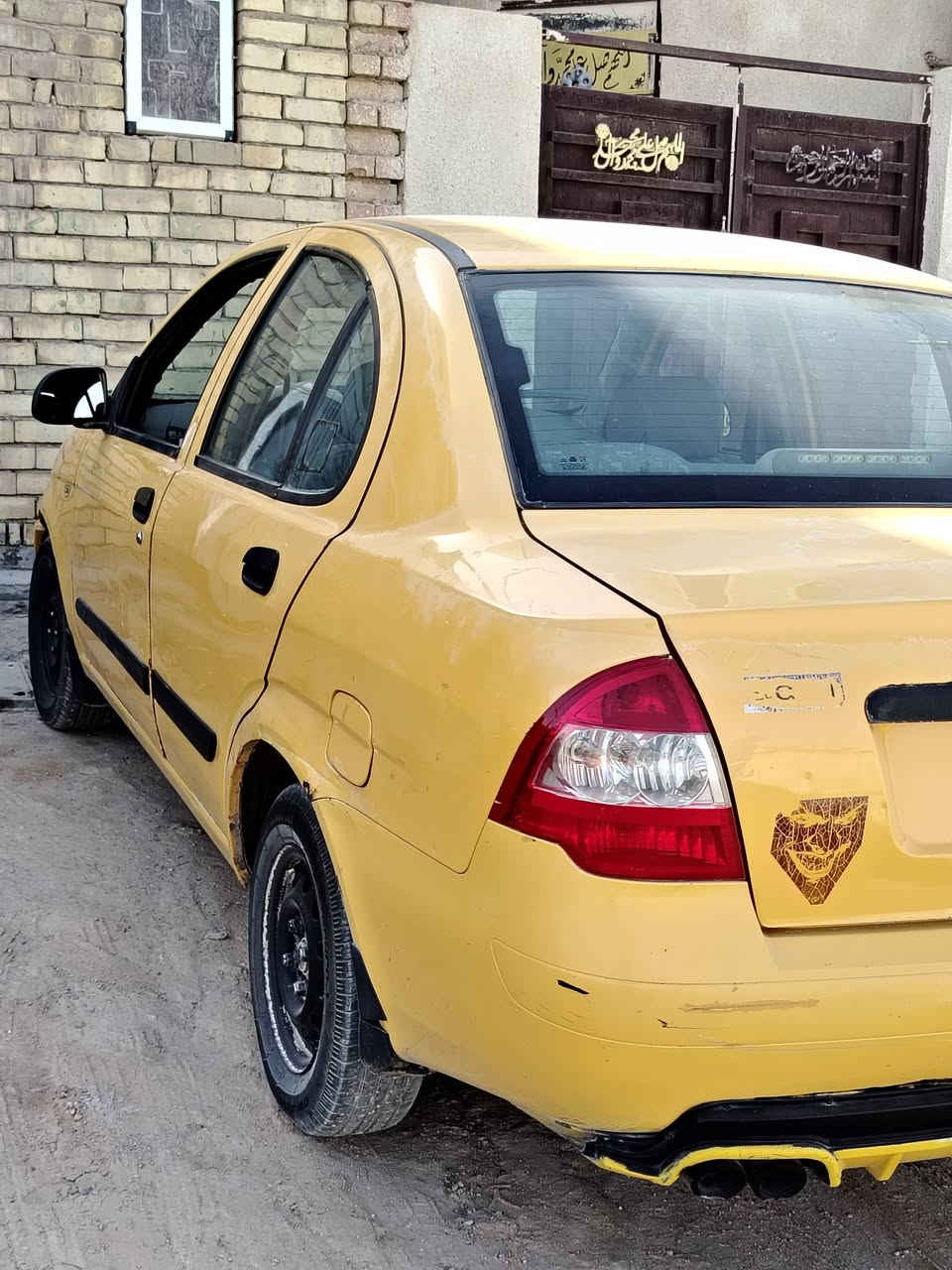 سياره للبيع كلشي ما بيه كلشي شغال بس مكينه شويه تعبانه كير او حداديه او تبريد كله فول مكانه كربلاء *********** السعر 30 او بيه مجال للطيبين
