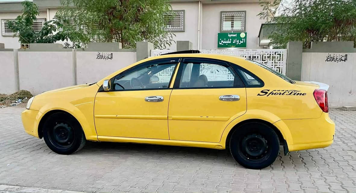 عليكم
سياره اوبترا خليجي
موديل 2011
خليجي شركه عامه تكسي 

لاتنقيص ولاتبخير  مكينه جديده 
حداديه جديده 
تبريد ثلج 
سعر البيع 65 وبيها مجال للطيبين 
مكاني بغداد  رقم الهاتف ***********
