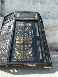 باب حديد • قوي • نضيف