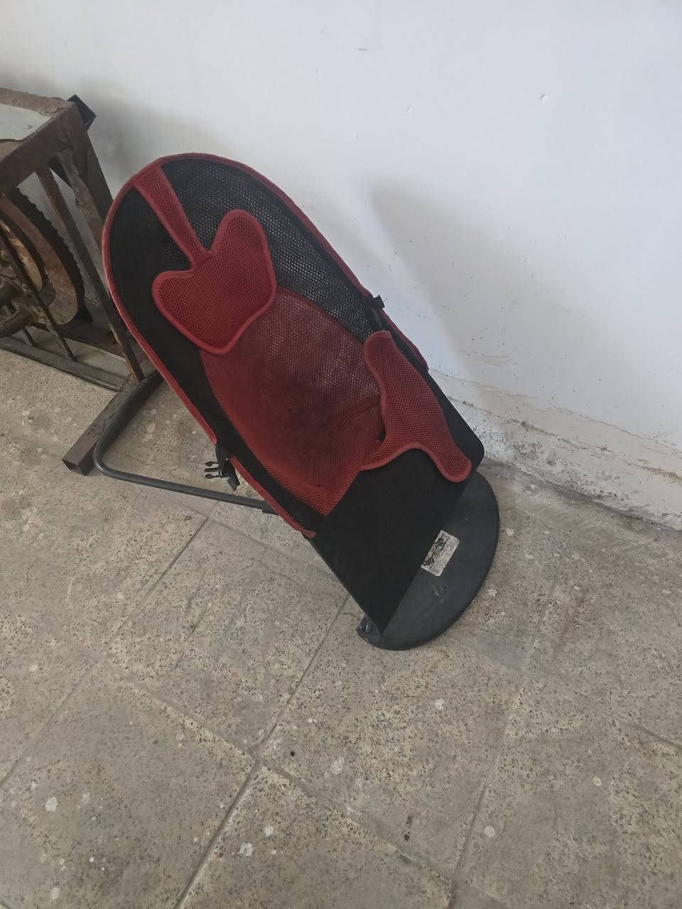 زحليكه اطفال • نظيفة • كرسي متحرك