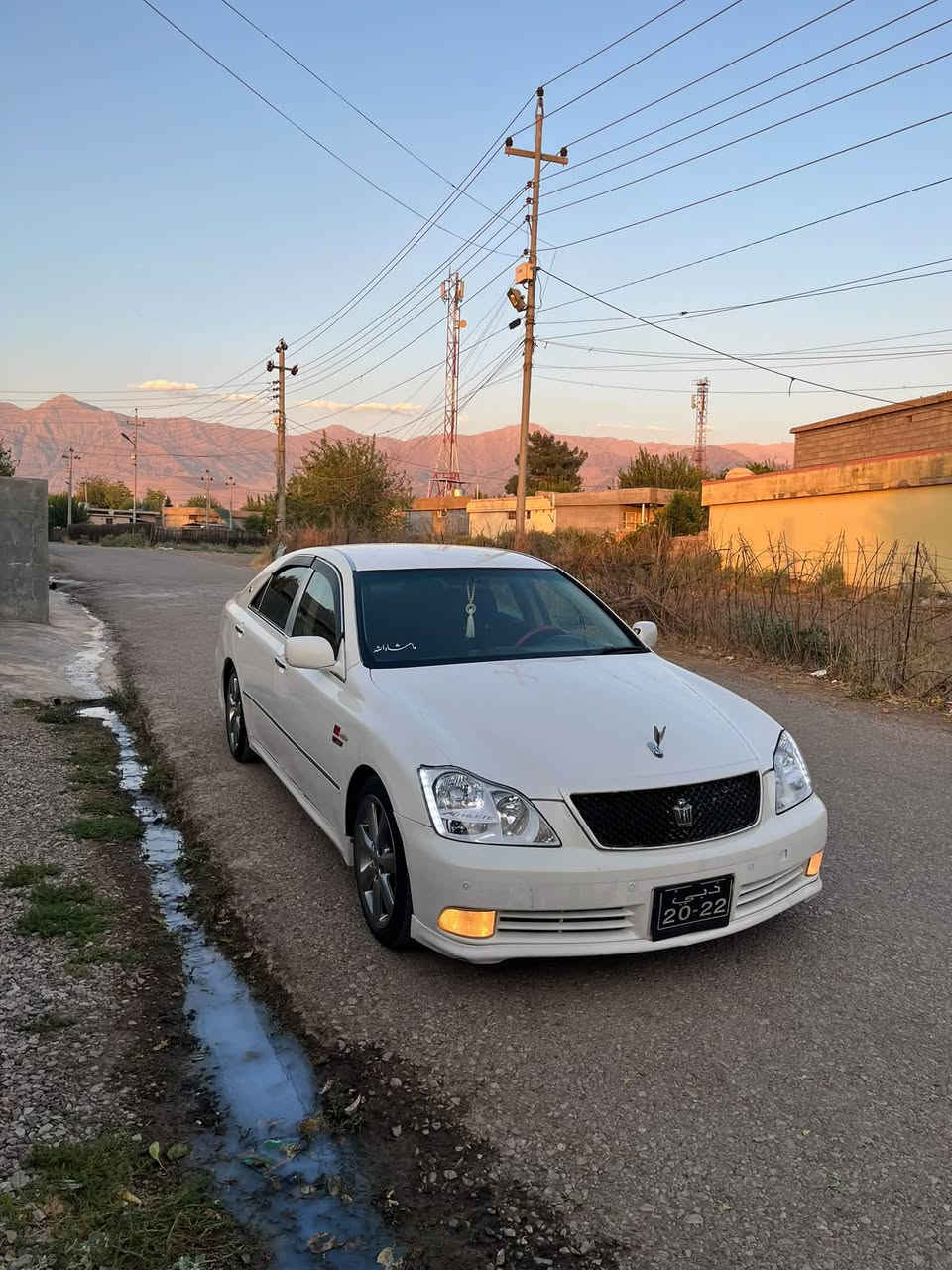 شاهینە سپۆڕت بڕاوە   سعری 53گەڵا
شاهینە سپۆڕت 182
گەورە بەگەورە. 2005
3دوگمە ناو ڕەش 
بڕاوە.   کۆدی هەیە 
نمونە لەجوانی 
کامل مەسرە کراوە 
تەبریت ساردوو گەرم 
جامی هەڵگیراوە 
بێ چاڵوو شوخت 
لایت لێگز
پێشوو دوا حاسە 
4تایە ویلئ دنگەی لۆکی لەسەرە 
تەقەو رەقەی بەشەرت 
داعموو لێدراو قرچ بەشەرت 
کەڤەروو سەقفوو شەنسی بەشەرت 
گێڕوو مەکینەی بە شەرتی فیتەر 
***********
شوێن هەڵەبجەی شەید 
سعری. 53گەڵا📌🖤
