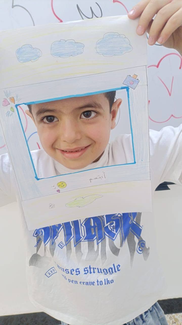 ضحكات أطفالنا الحلوين تملأ روضة الفجر فرحًا وحياة 💕🌸
هنا اللعب، والمرح، والتعلّم بكل حب 🥰
📍 الموقع: الدورة – البوعيثة – شواطئ دجلة – فرع زنود الست الحمداني
📞 ***********
📞 ***********
