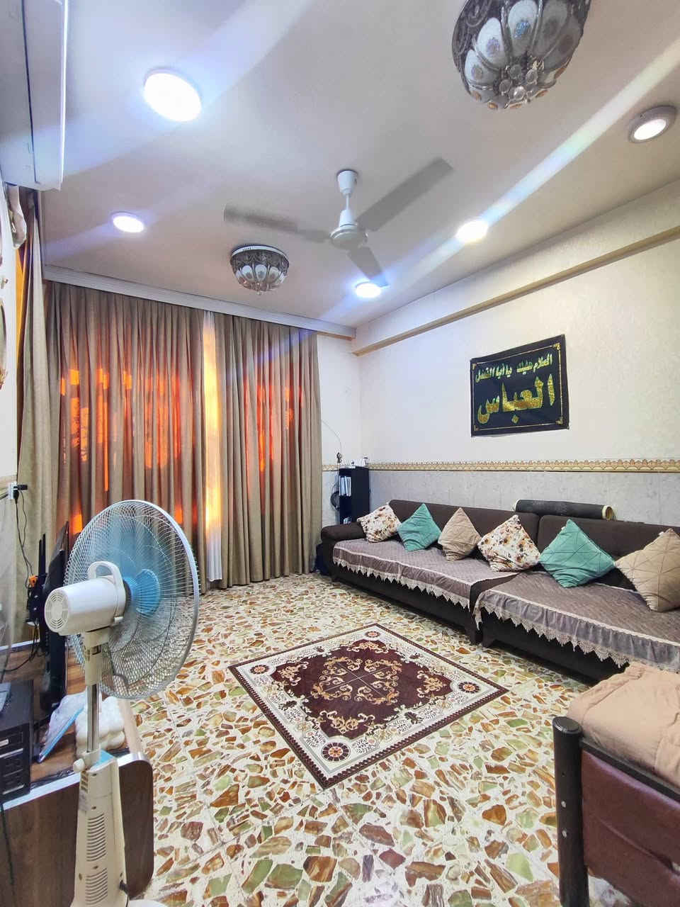 دار للبيع 

مساحة 75m  زراعي سند 25
واجهة 7.5m  . نزال 10m
 
الموقع : البلديات تقاطع المصرف ضياء الحلفي 
***********
