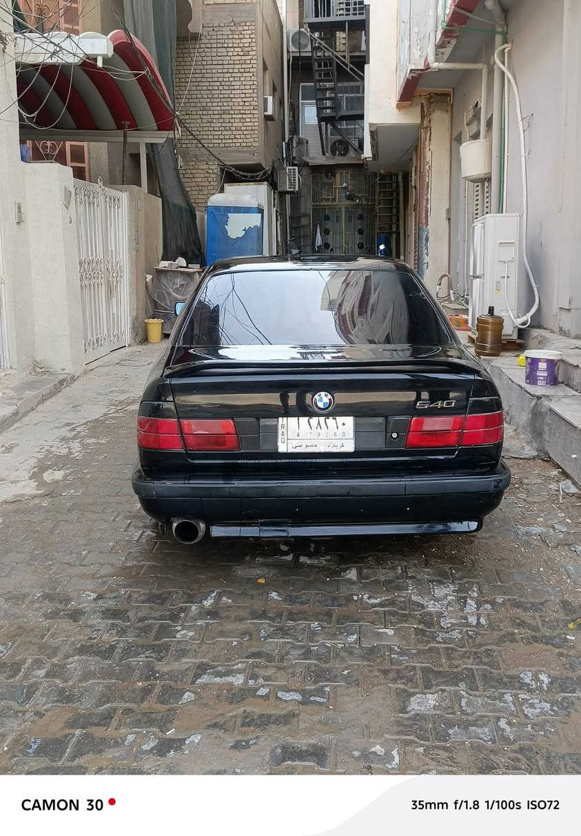 BWM 540v8
اصل 530
موديل 91
رقم كربلاء مشروع وطني 
لون أسود 
تنتة سلايت 
كت كامل ام 
ويل M
سبايدر M
 دعاميات M
بنيد عريض وبجم عريض
السيارة عليها كزوز رياضي اكامل 
غرفة كارتر جلد كشنات كهربائي 
برد بلادية 
سيارة عليها ادامة بلكات نوزلات وفيتبم 
كير تمساح اوتماتيك 
سيارة نضيفة ومتعوب عليها 
مكفولة محرك وكير 
كهربائيات كلها شغلاة 
السيارة مصروف عليها هواي
سيارة كلش حلوة نواقص بسيطة 
رقم كربلاء مشروع وطني
رقمها حلو 28260
ب 67وبيها BWM 540v8
رقمي ***********
