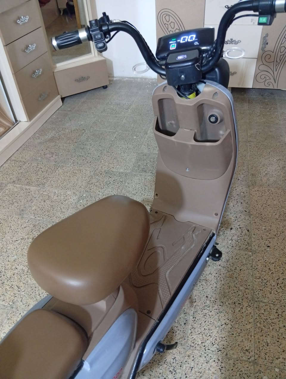 سلام عليكم دراجه شحن صقر للبيع مضروبه سعر 350 وبيه مجال 
***********
