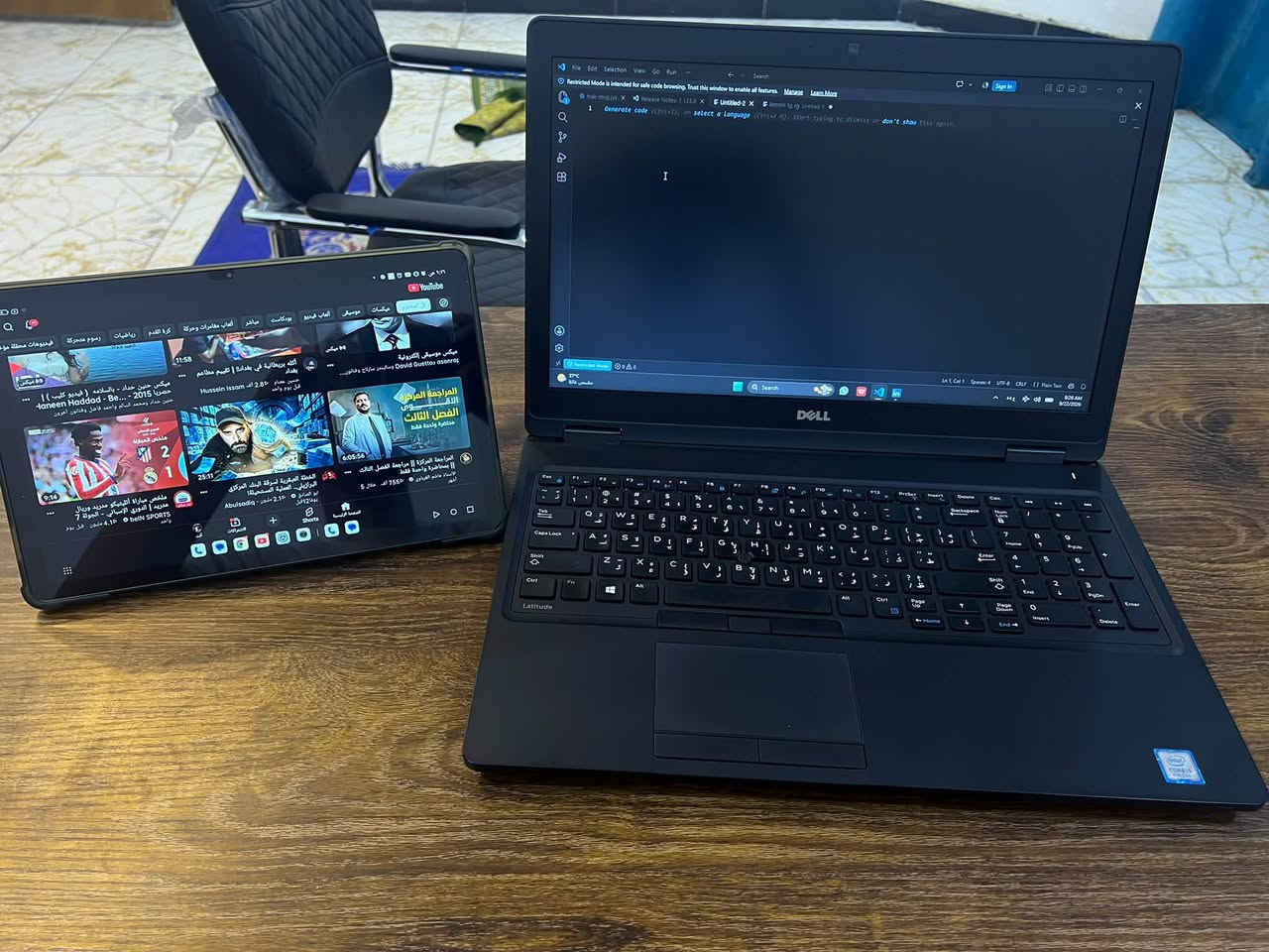 لابتوب مع آيباد
لابتوب 
Cor i5 جيل السابع 
Ram 8Gb قابل للتطوير 
Hard ssd256 قابل للتطوير 
شاشه 15.6 
كارت شاشة خارجي 2g  
كيبور عربي انكليزي ضوئي
الابتوب بحالة جيدة مناسب للدراسة والبرمجة والعمل والألعاب المتوسطة
---------------------------
آيباد بلاك فيو جديد قبل شهرين ماخذة معالج سناب دراكون ذ128 رام 4 كلش حلو مناسب للدراسة والتعلم والافلام والمسلسلات 

الملحقات: كارتون آيباد مع جنطة وشاحنة وماوس وباد ماوس أصليات

السعر 450.000
للتواصل واتساب :***********
