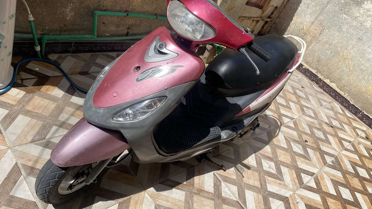 سلام عليكم اخوتي
درجه ماكس قجمه 
درجه نضيف شوفت عينك
درجه مفتوحه بوشه ٤٩/٥٥نوبرجعته٤٩
درجه كلشي شغال بيه سلف كهربائيات درجه نضيفه مو شلون ماجان 
سعر٥٥٠وبيه مجال 
الرقم(***********)
