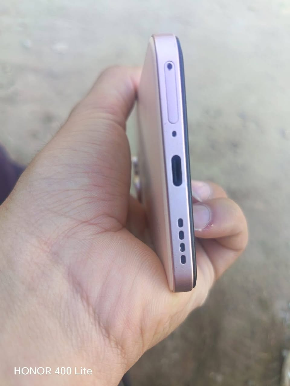 ريلمي 15 5G
ذاكره 512 اعله مواصفات نضافه شوفت عينك صارله شهر ونص عدي اخو جديد سعر 350 وبيه مجال علما جديد 480 الف *********** هذا رقمي
